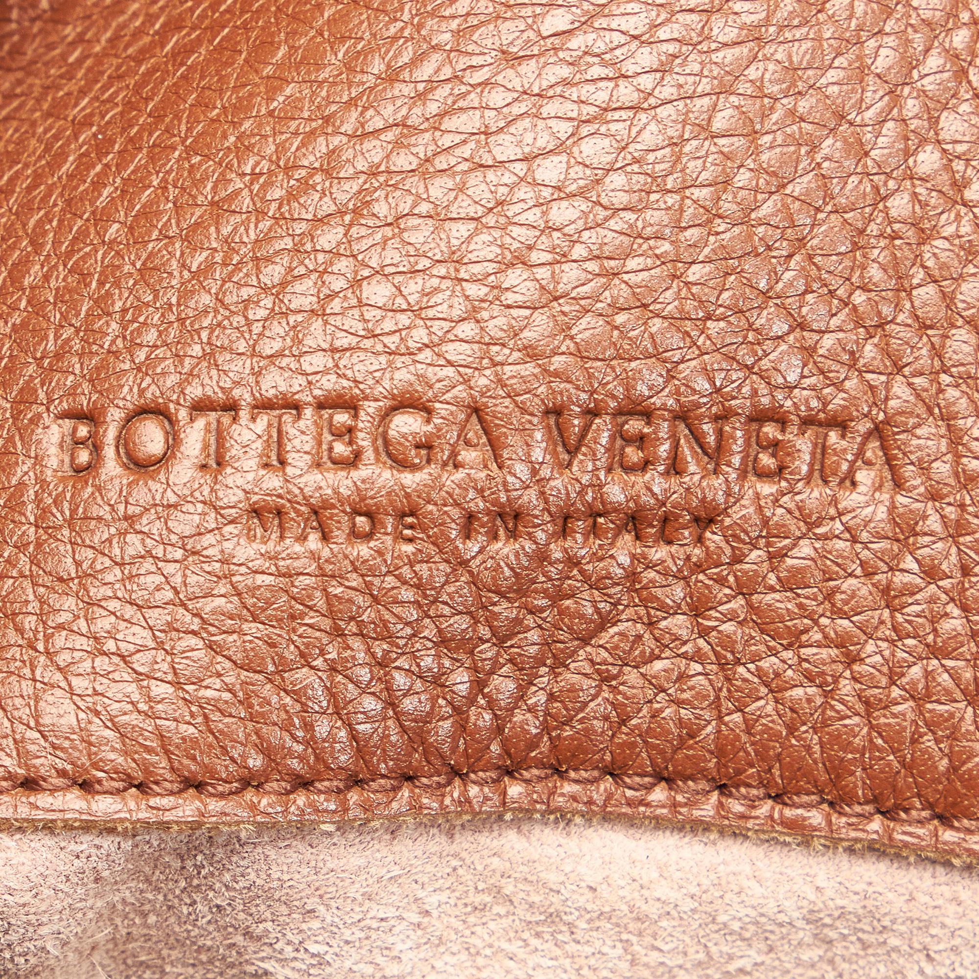 Bottega Veneta Intrecciato Leather Tote Bag (SHG-27145)