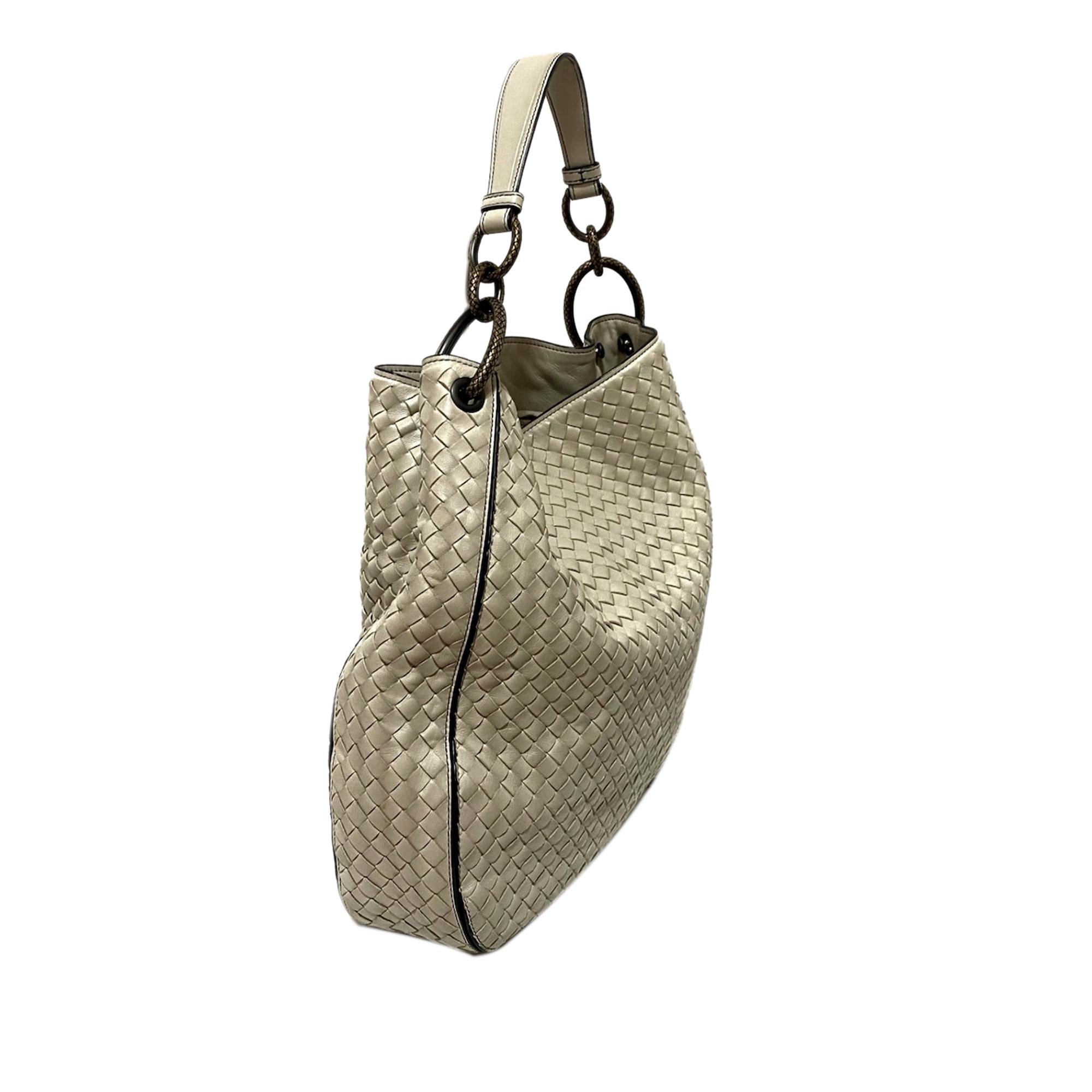 Bottega Veneta Intrecciato Loop Leather Hobo Bag (SHG-35862)