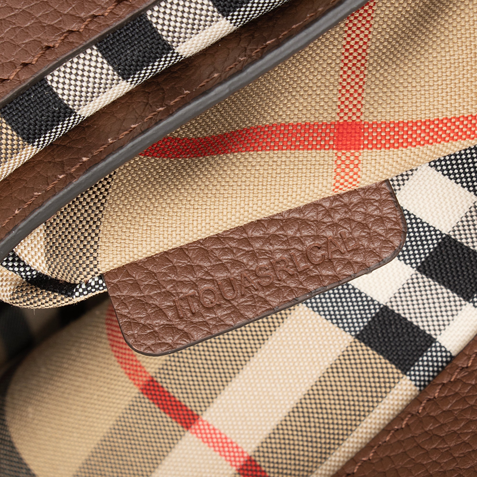 Burberry Calfskin Vintage Check Note Bag (SHF-vpM9p4)