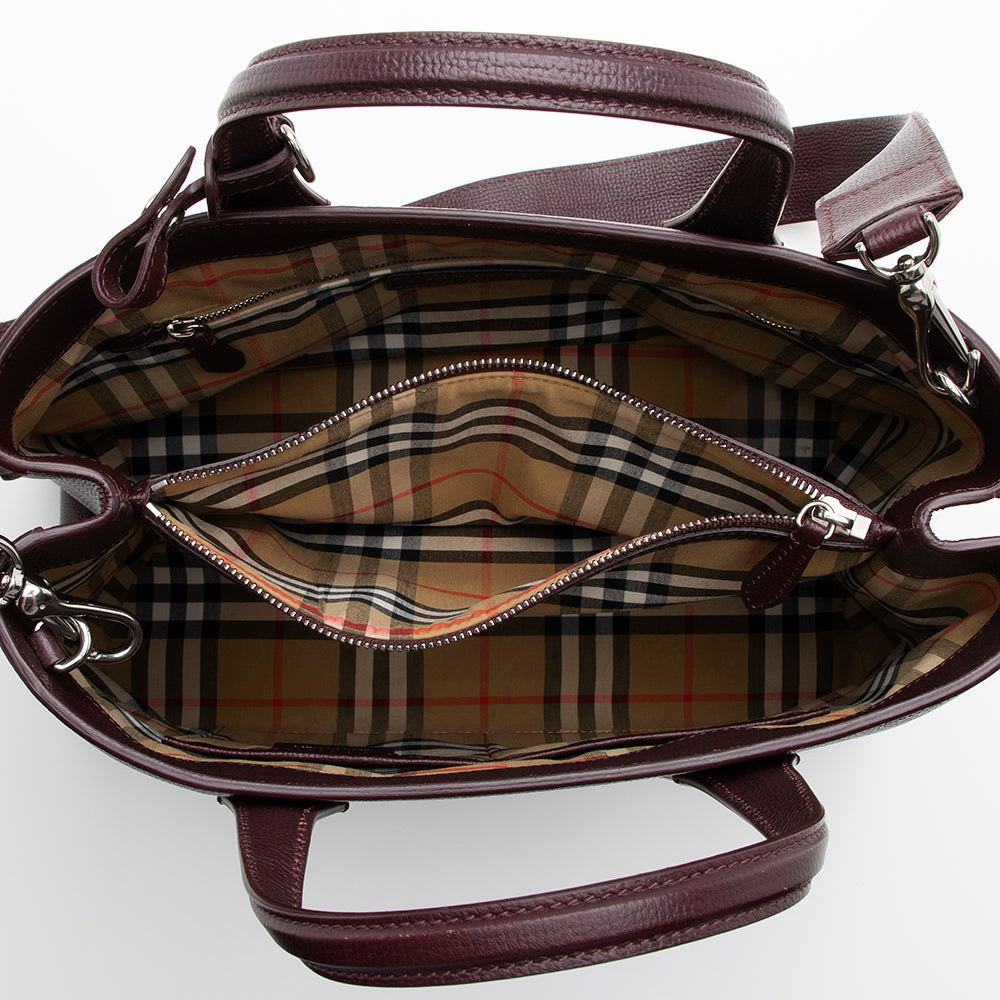 Burberry House Check Leather Banner Medium Tote (SHF-13541)