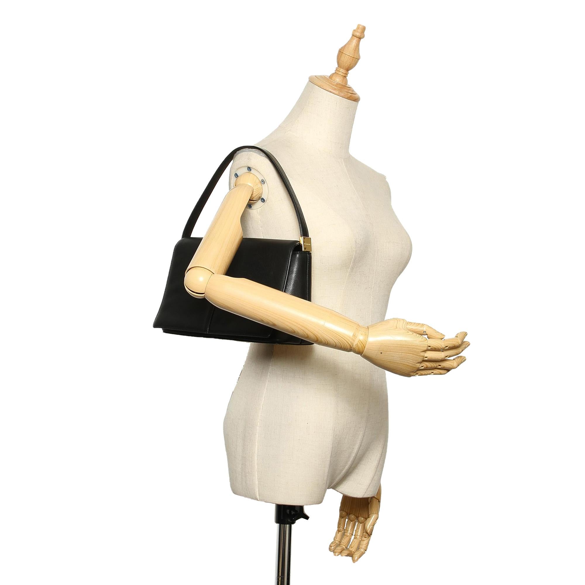 Burberry Leather Baguette (SHG-14604)