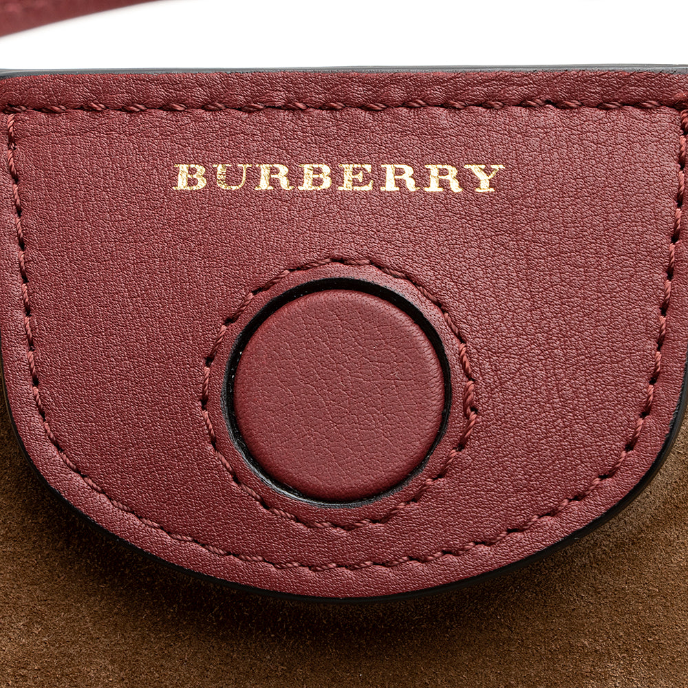 Burberry Leather Crest Grommet Detail Tote (SHF-20382)