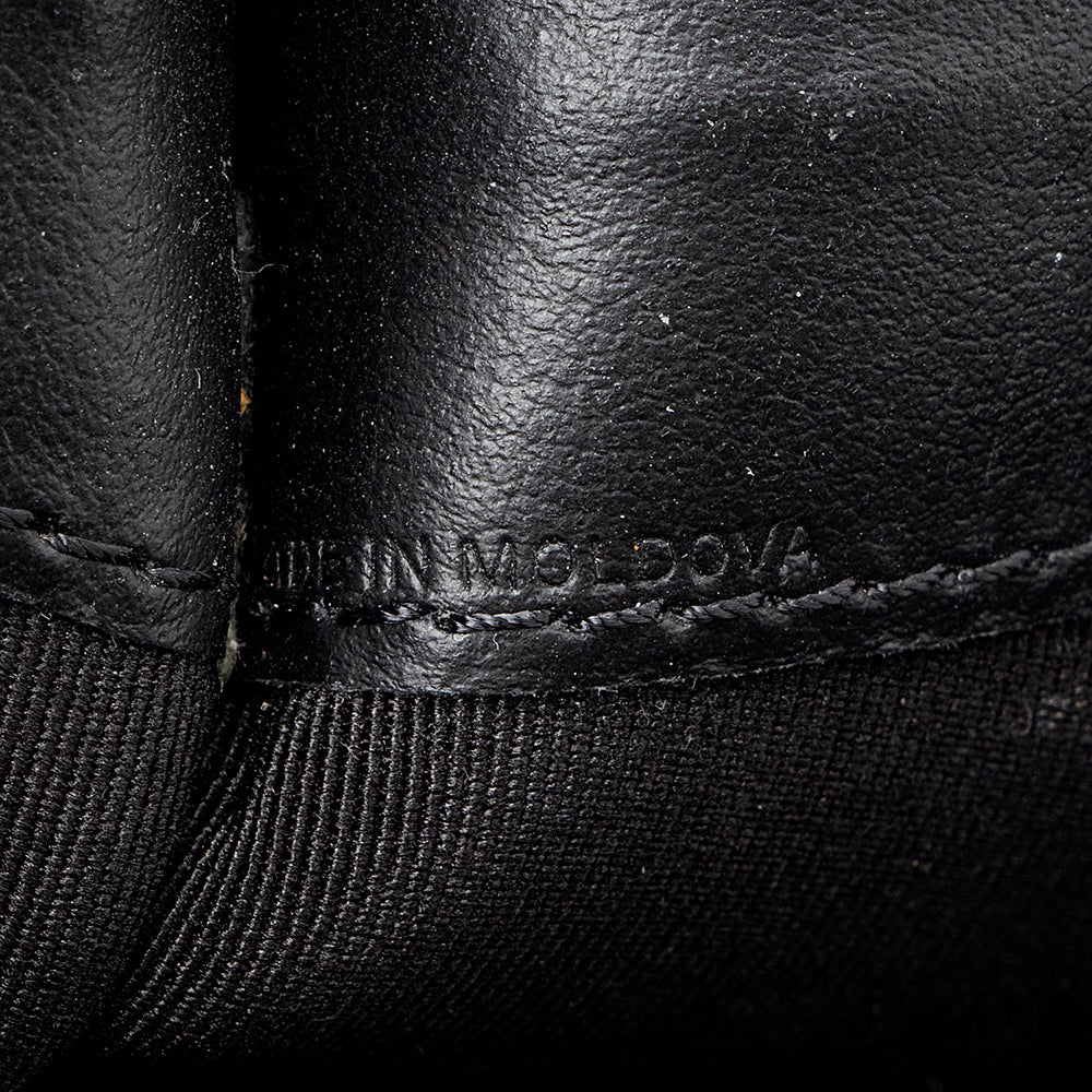 Burberry Leather Logo Wristlet (SHF-16604)