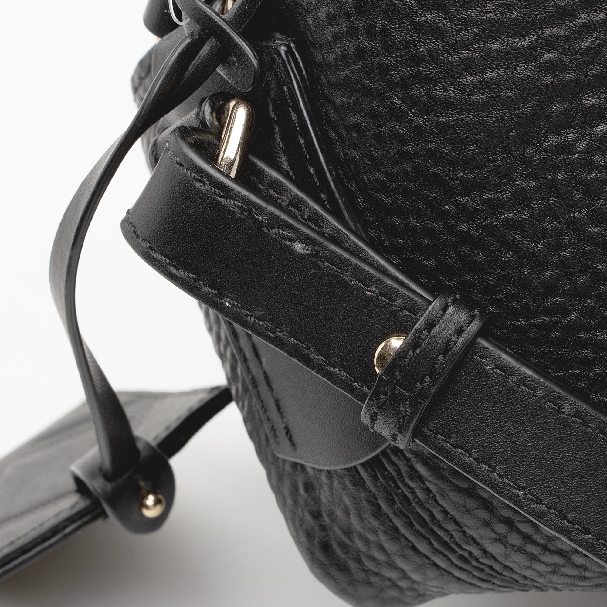 Burberry Pebbled Leather House Check Ashby Medium Hobo (SHF-22726)