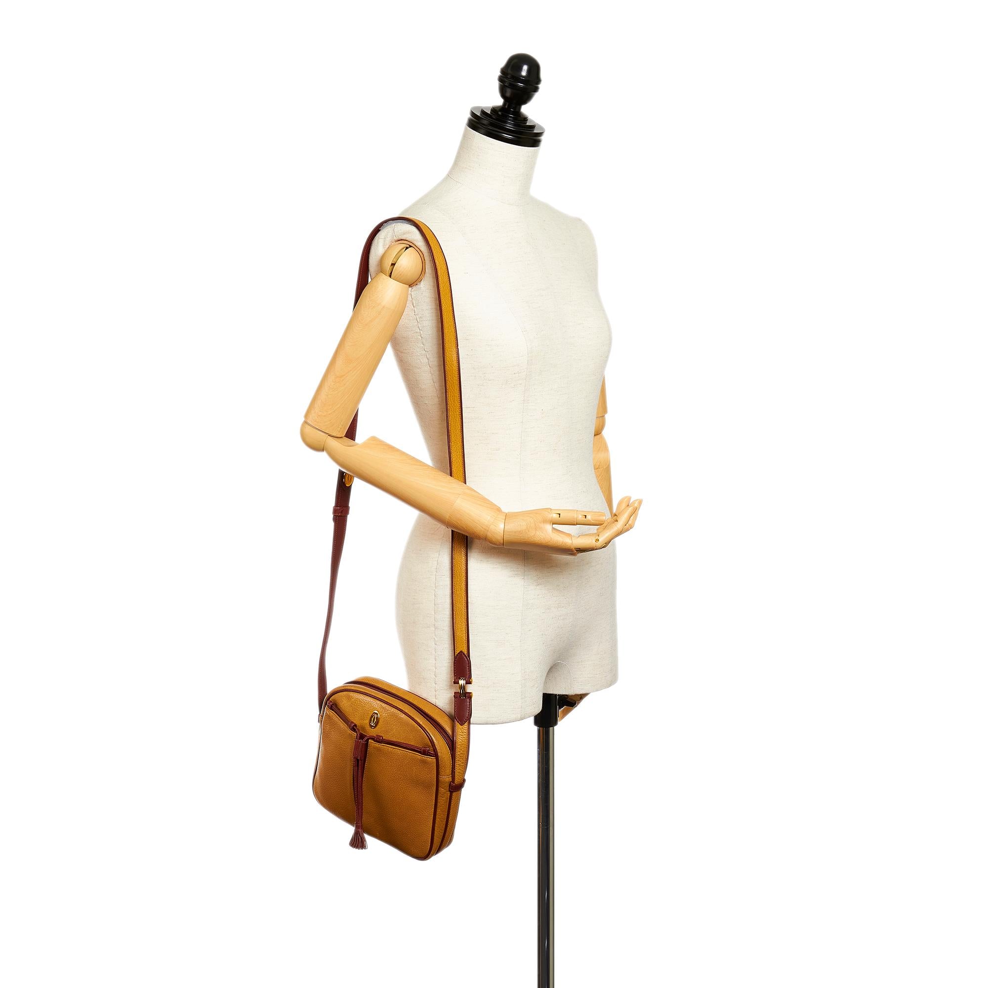 Cartier Must de Cartier Leather Crossbody Bag (SHG-27376)