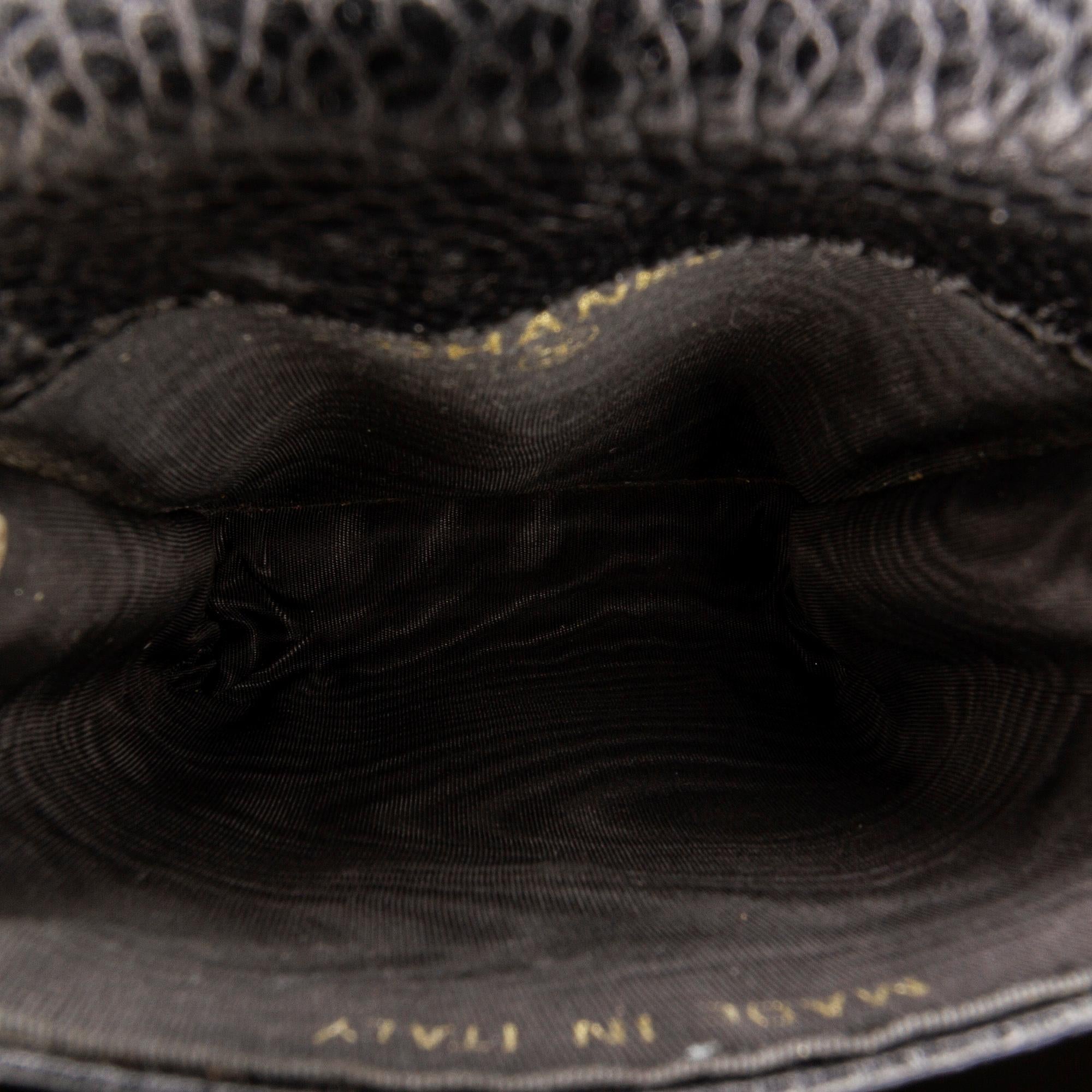 Chanel CC Caviar Cigarette Case (SHG-2xfZyP)