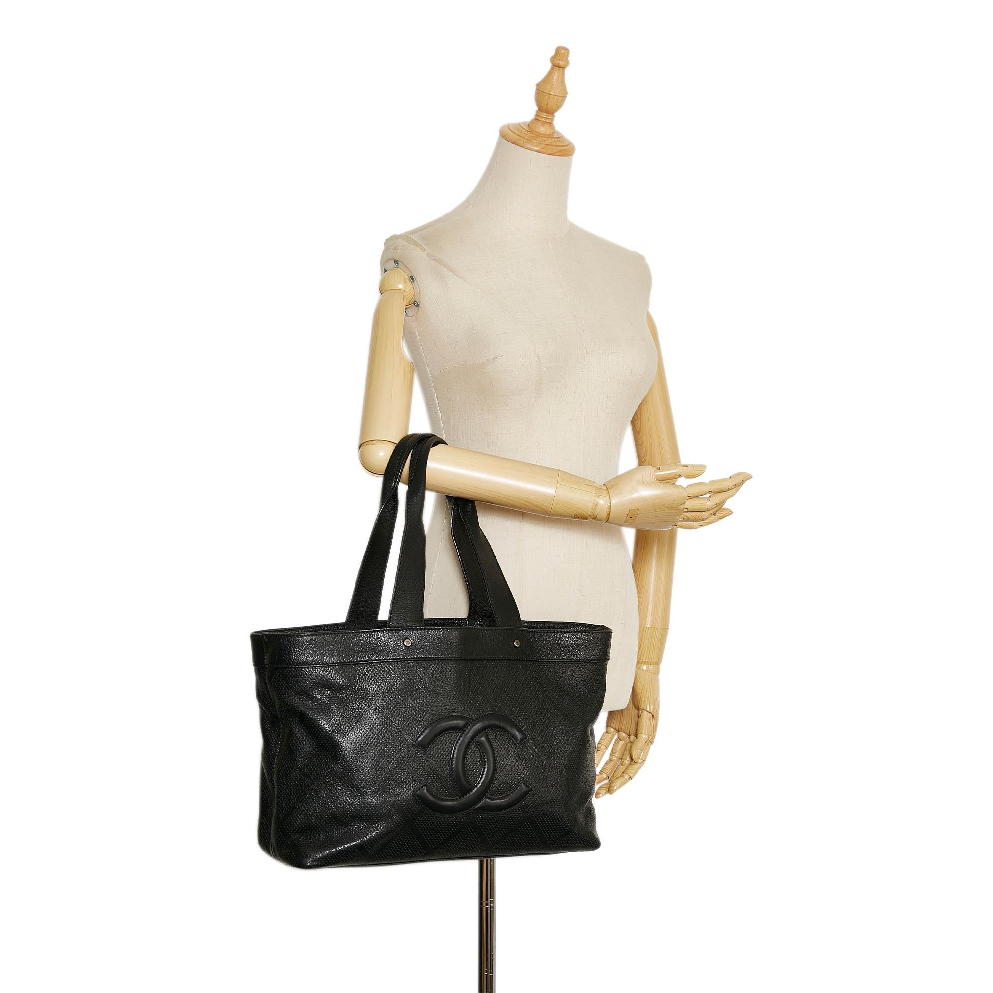 Chanel CC Perforated Tote (SHG-36030)