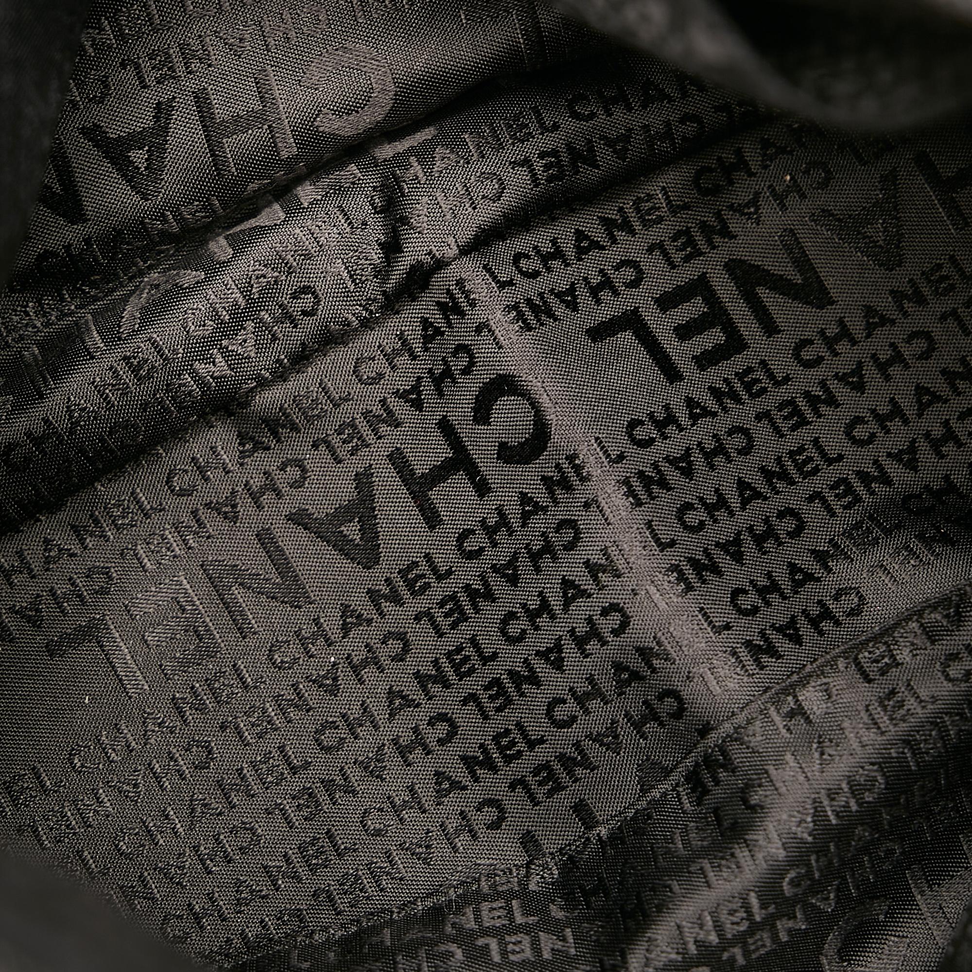 Chanel Caviar Leather Hobo Bag (SHG-27663)