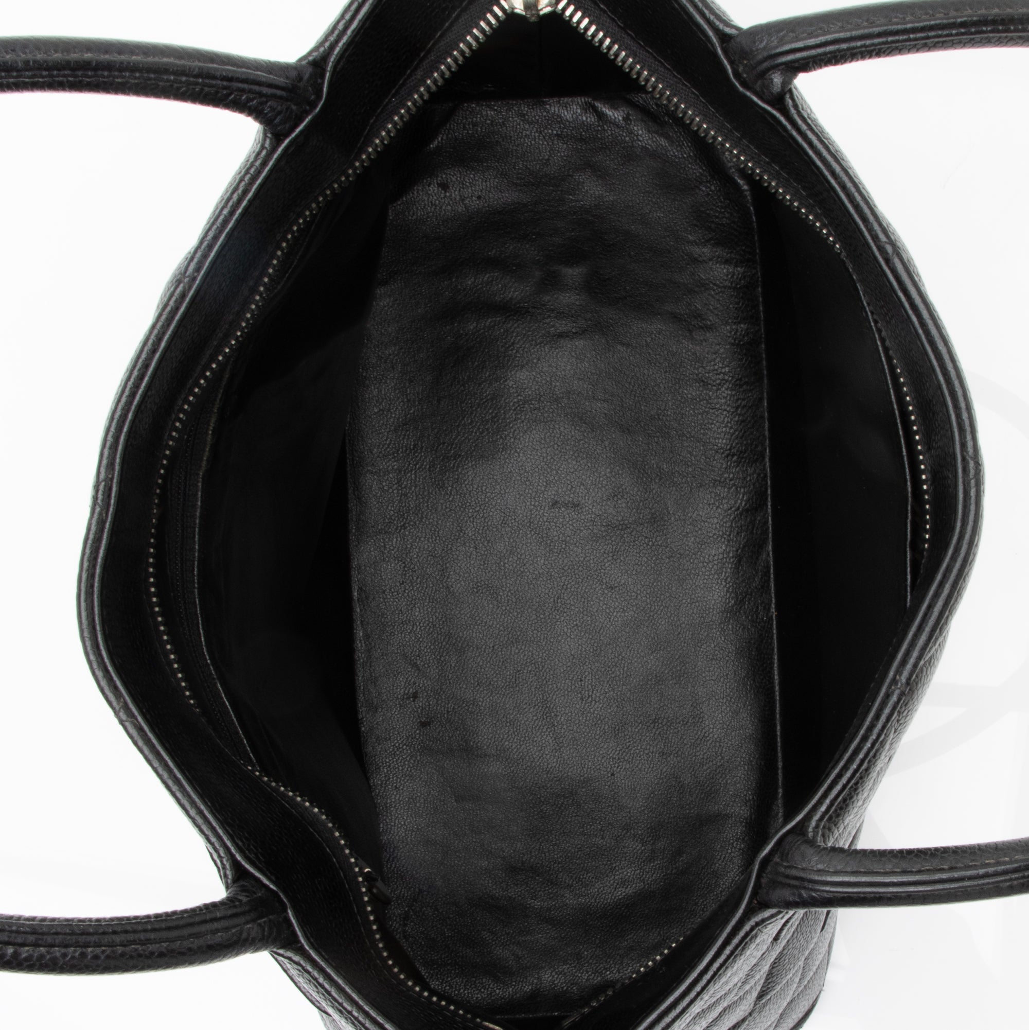 Chanel Caviar Leather Medallion Tote (SHF-23126)