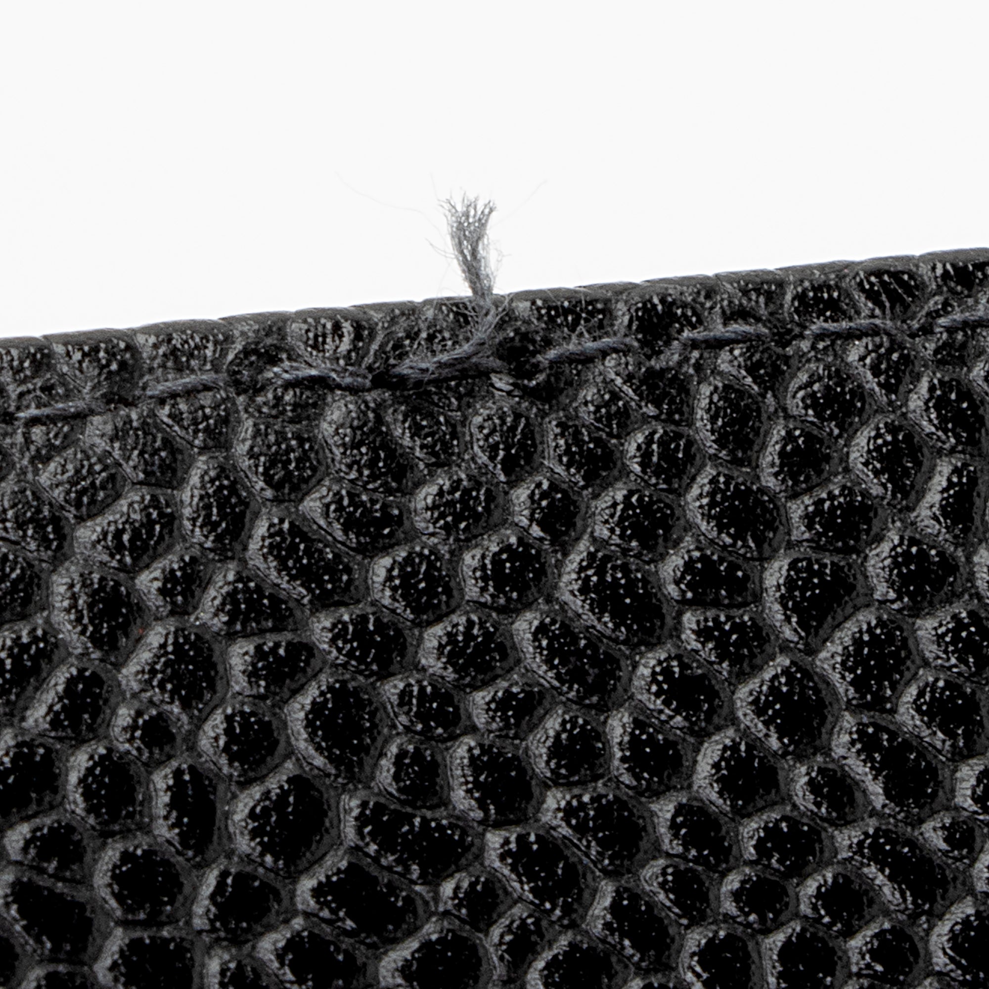 Chanel Caviar Leather Timeless CC 6 Key Holder (SHF-Fyokbl)