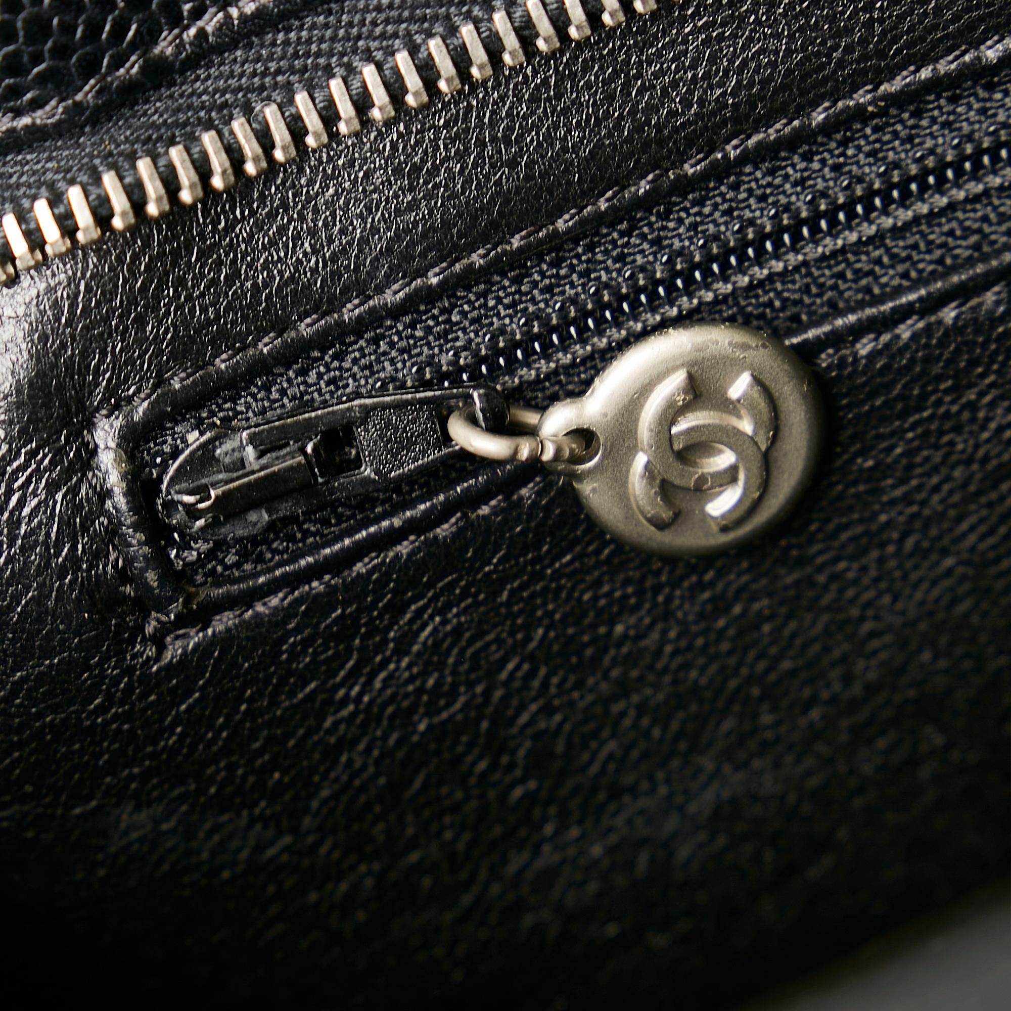 Chanel Caviar Medallion Tote (SHG-36026)