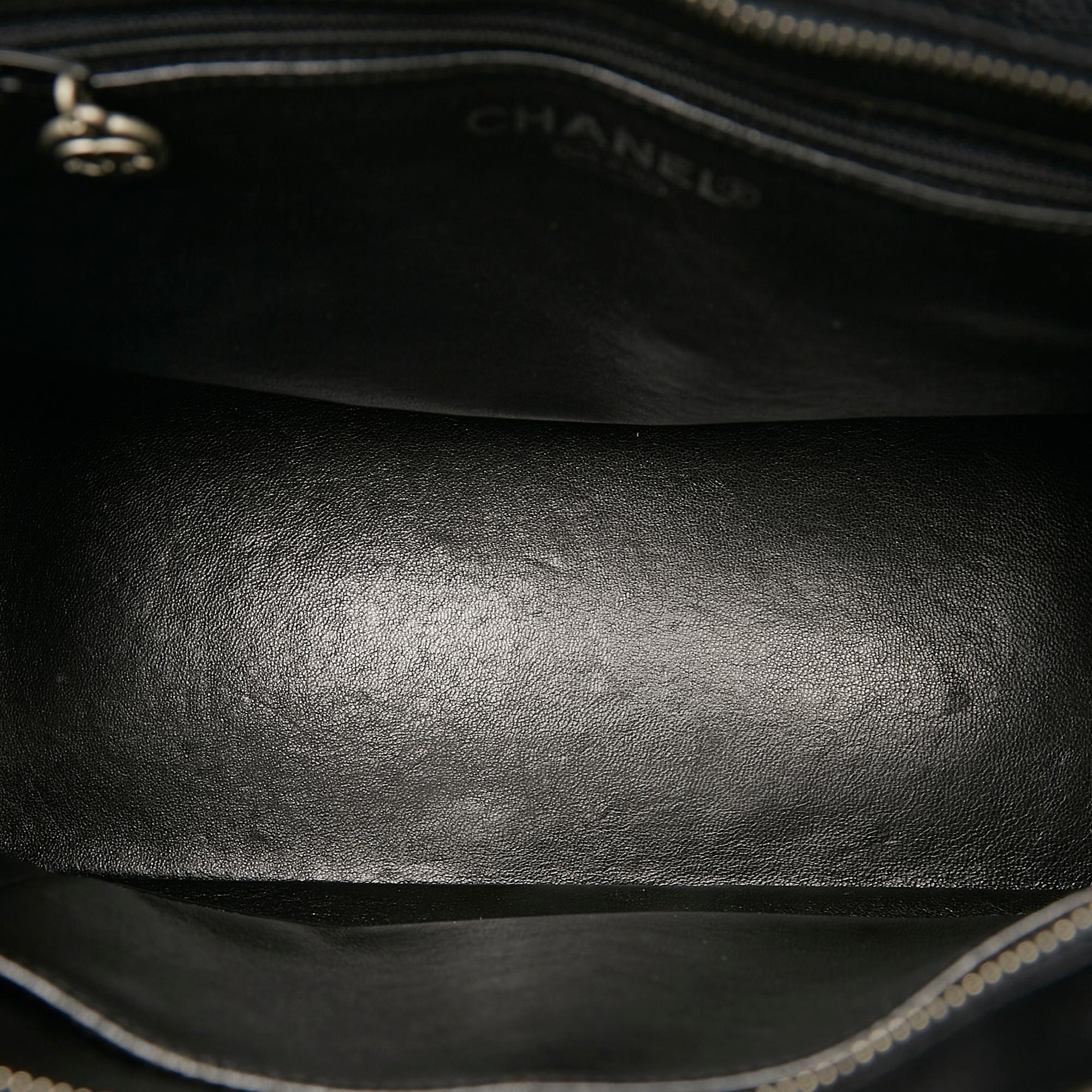 Chanel Caviar Medallion Tote (SHG-36026)