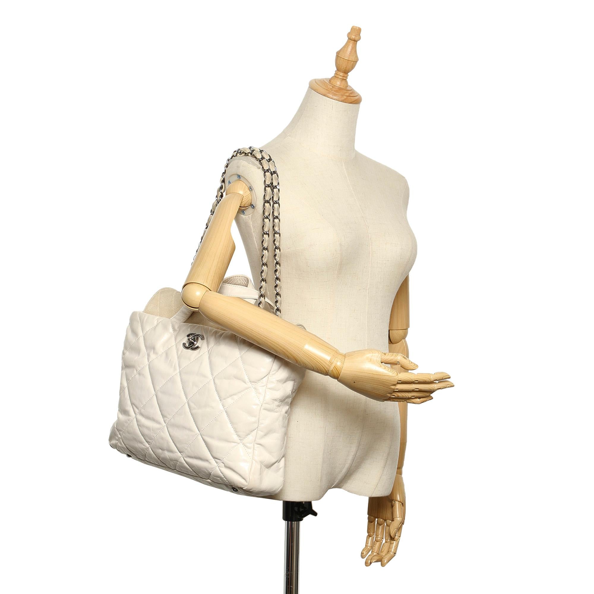 Chanel Glazed Portobello Leather Satchel (SHG-13861)