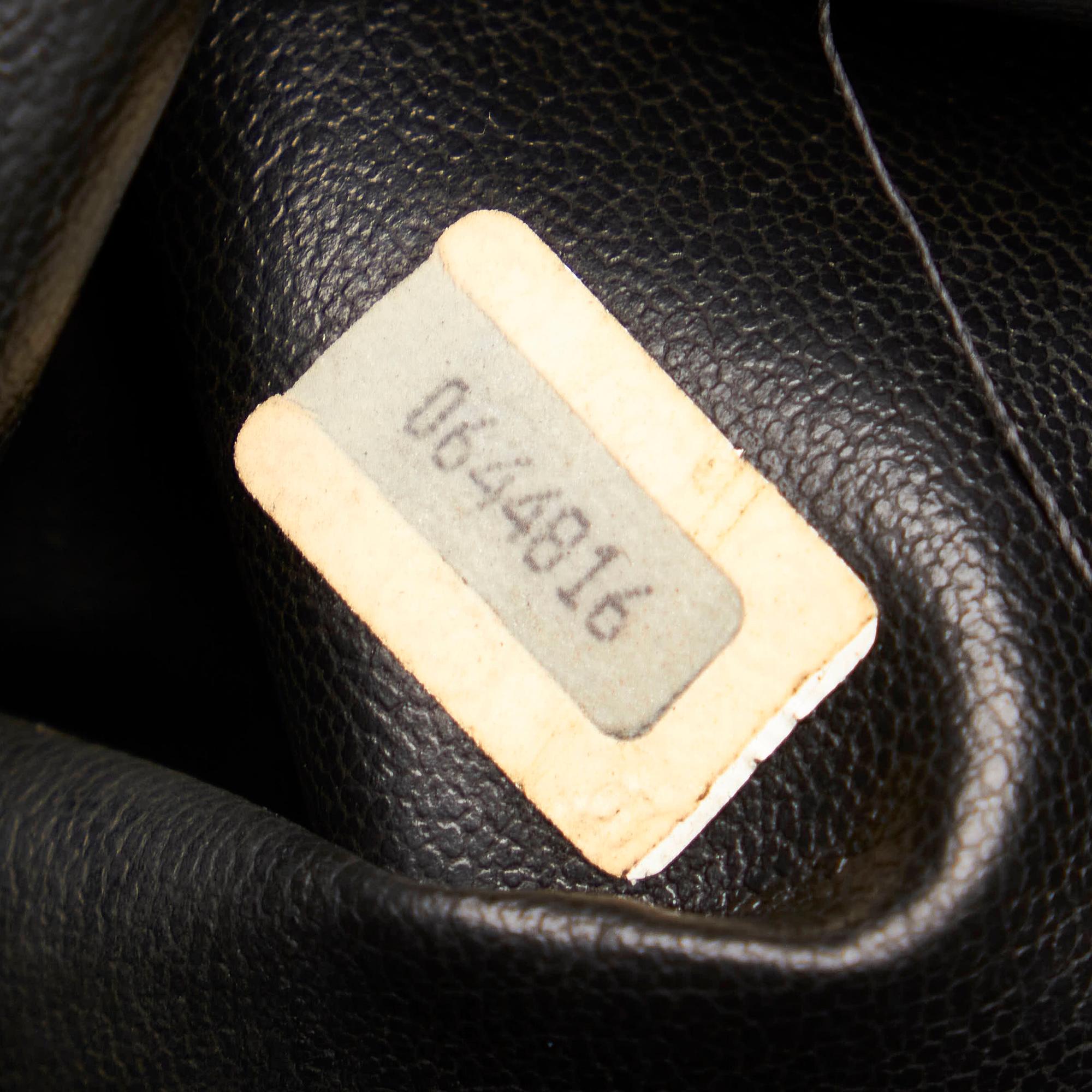 Chanel Matelasse Lambskin Leather Pouch (SHG-29113)