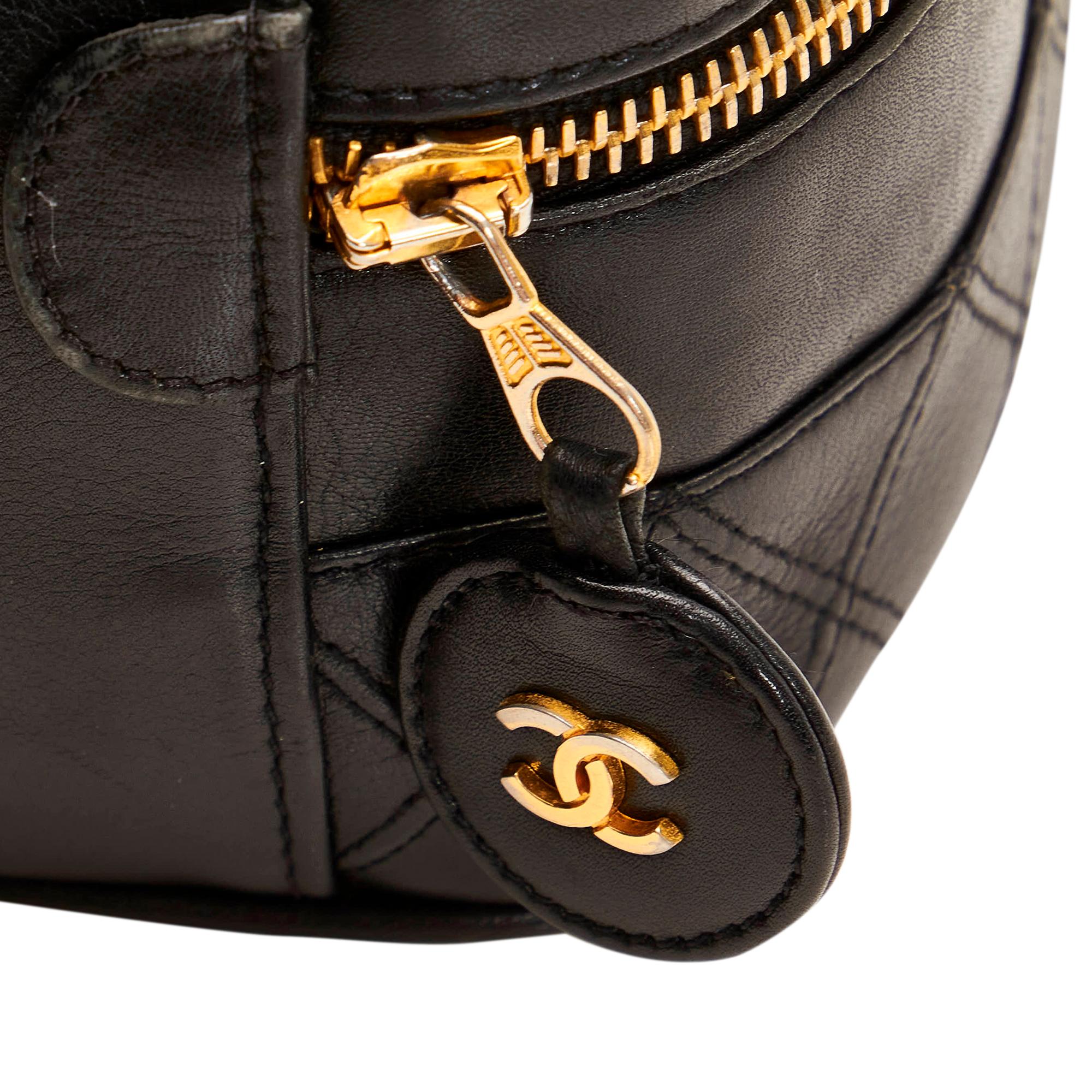 Chanel Matelasse Lambskin Leather Vanity Bag (SHG-32648)