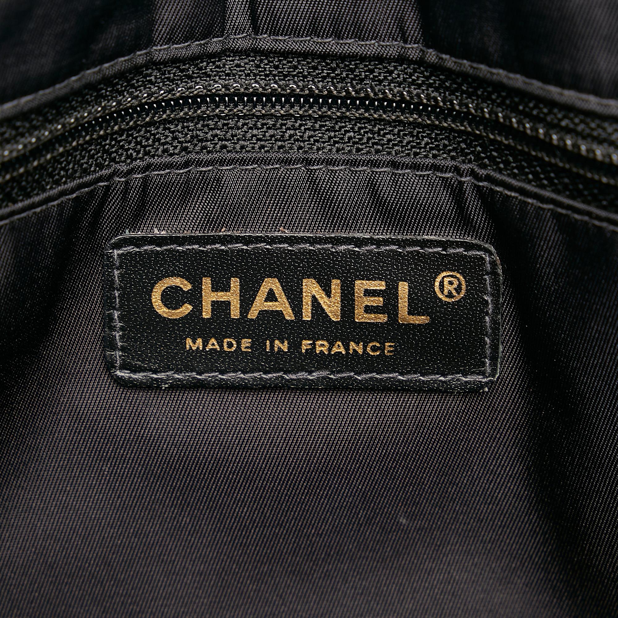 Chanel New Travel Line Tote (SHG-Amy2qJ)