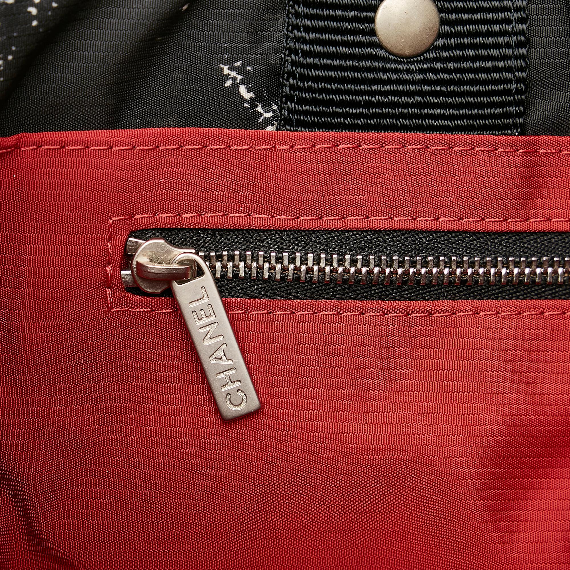 Chanel Old Travel Line Nylon Tote Bag (SHG-28505)