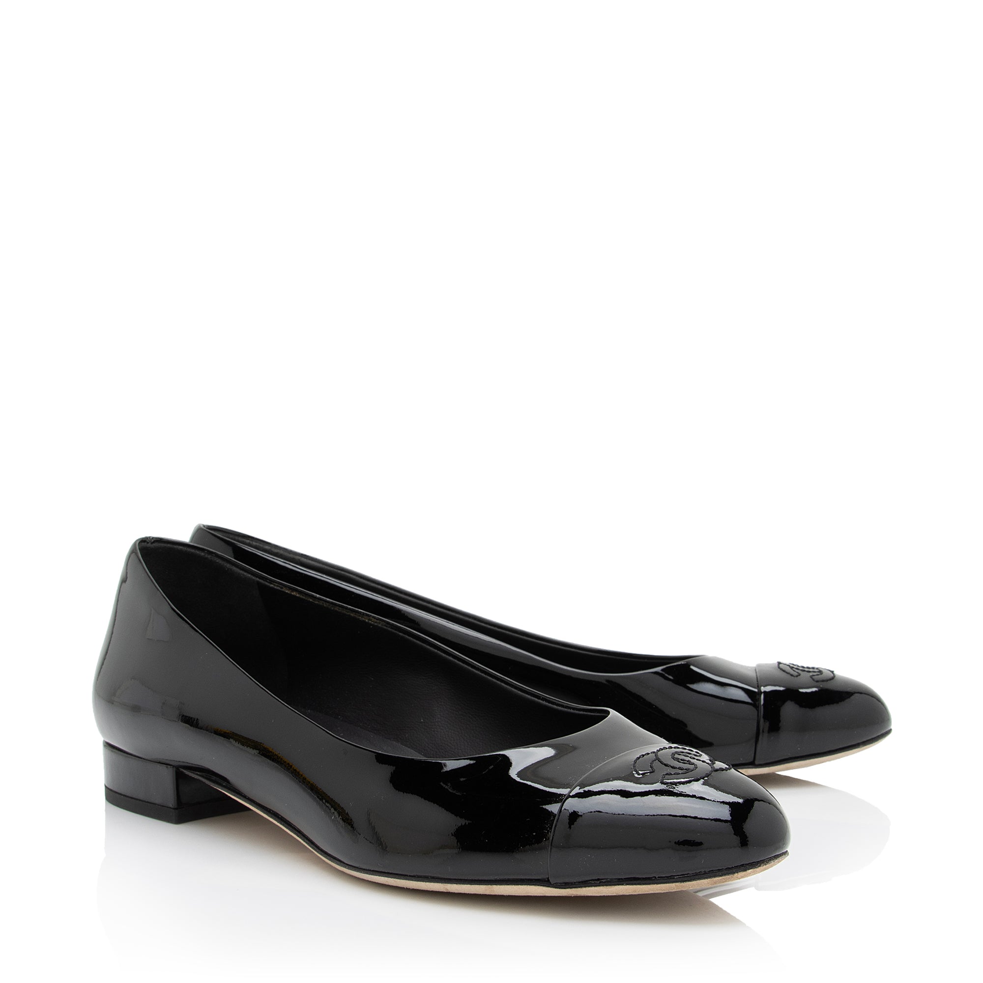 Chanel Patent Calfskin CC Cap Toe Ballet Flats - Size 8.5 / 38.5 (SHF-SGOQ3I)