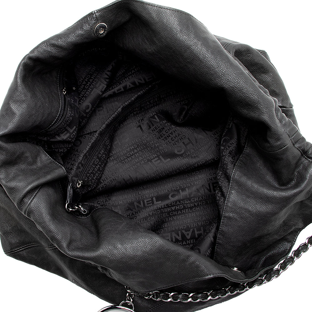 Chanel Quilted Leather CC Charm Hobo (SHF-15325)