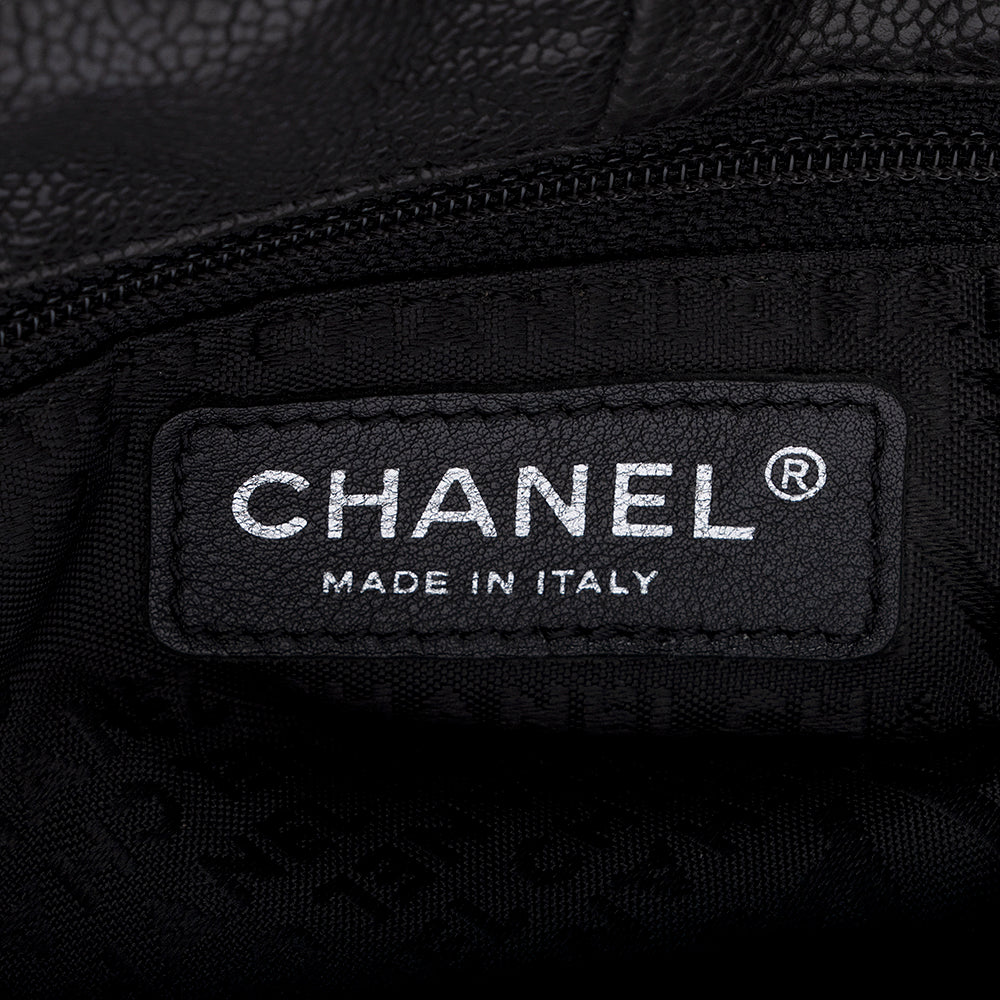 Chanel Quilted Leather CC Charm Hobo (SHF-15325)