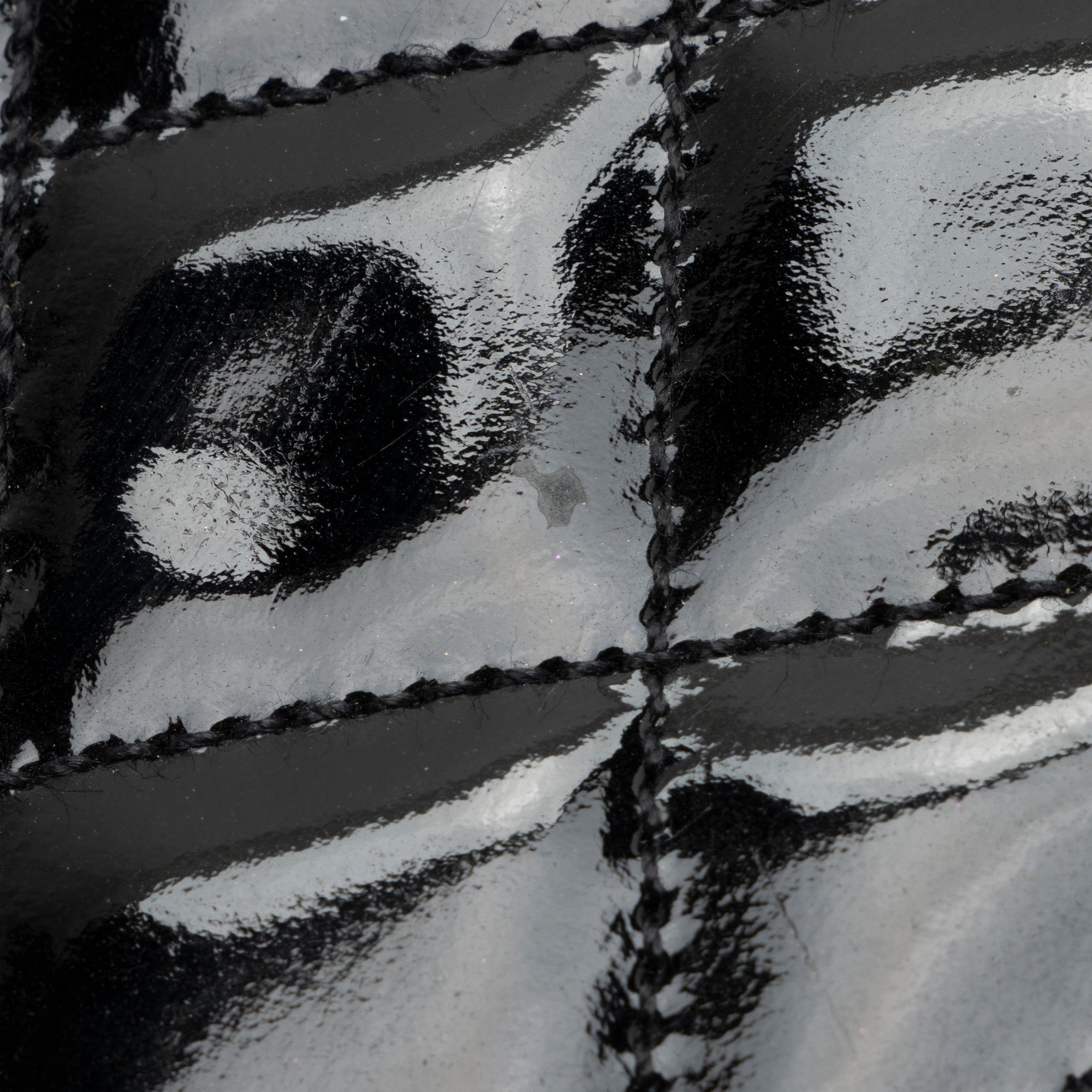 Chanel Vintage Patent Leather CC Phone Holder Crossbody Bag (SHF-23769)