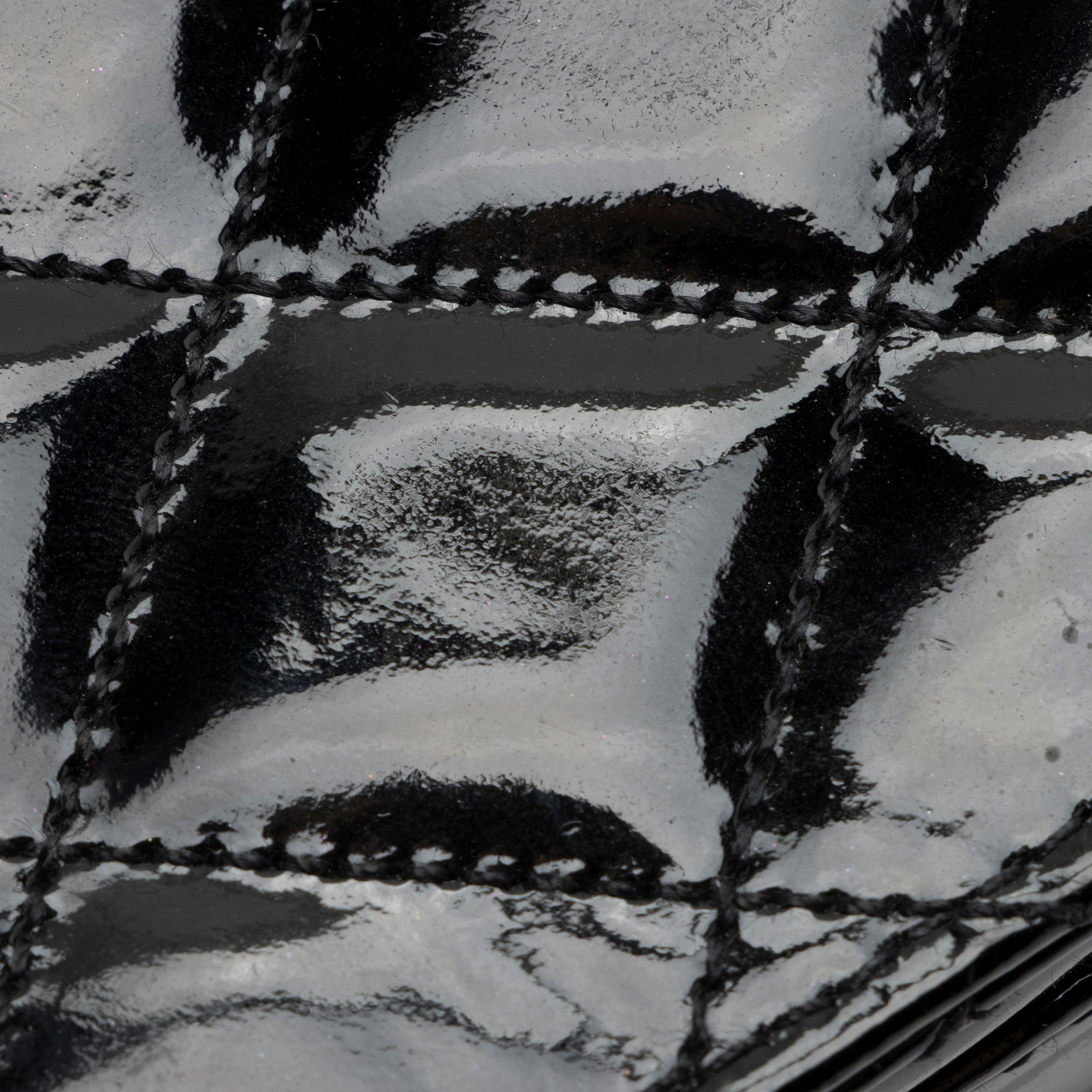 Chanel Vintage Patent Leather CC Phone Holder Crossbody Bag (SHF-23769)