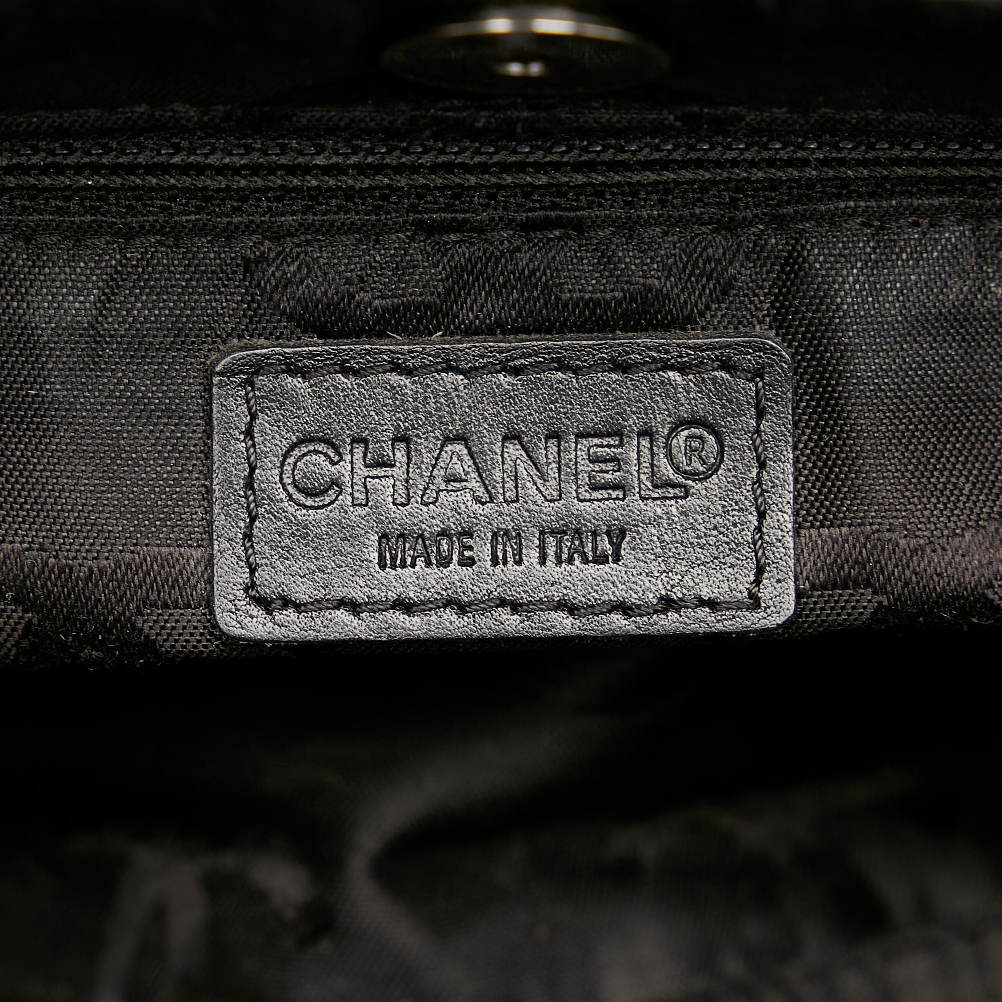 Chanel Wild Stitch Leather Handbag (SHG-28370)