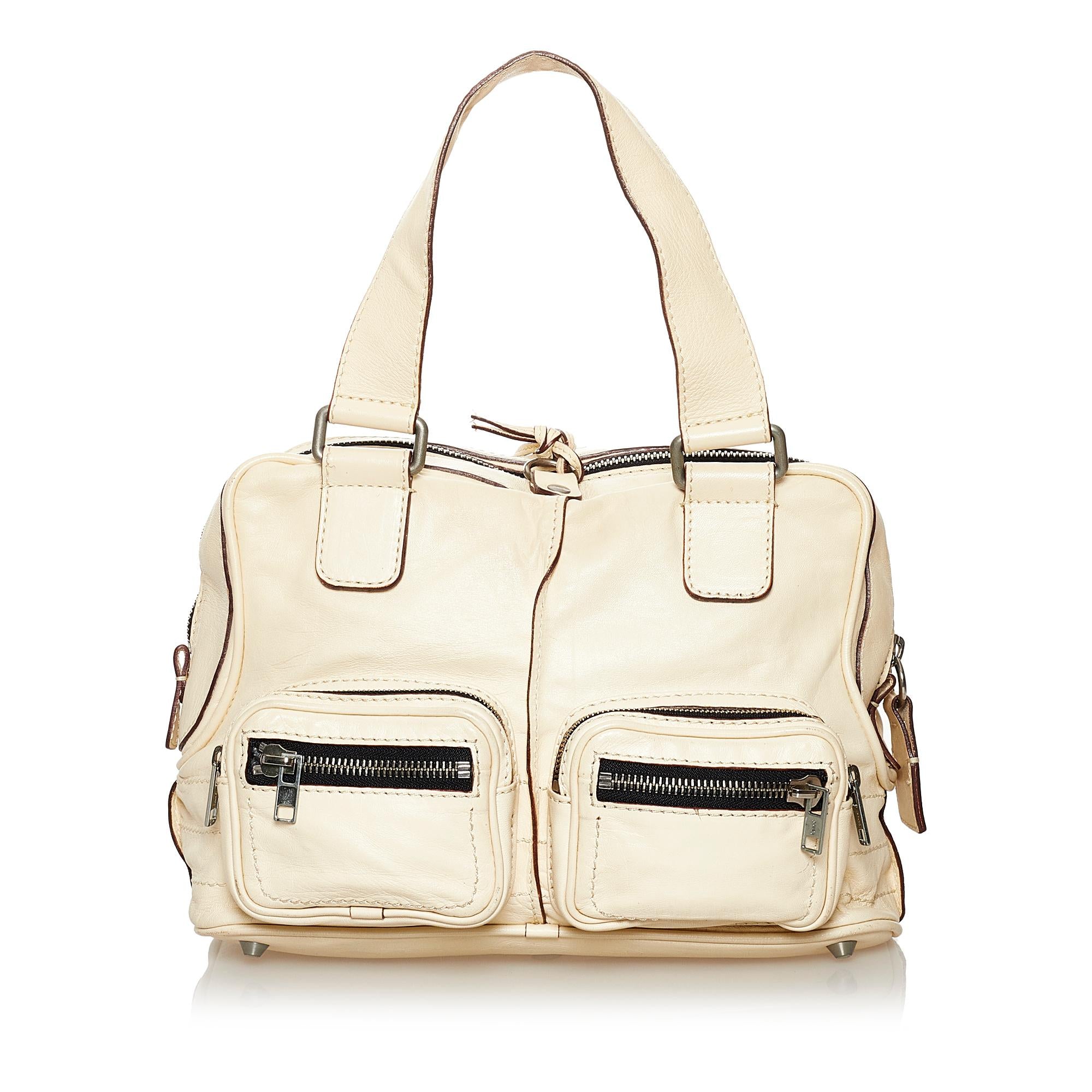 Chloe Betty Leather Tote Bag (SHG-30158)