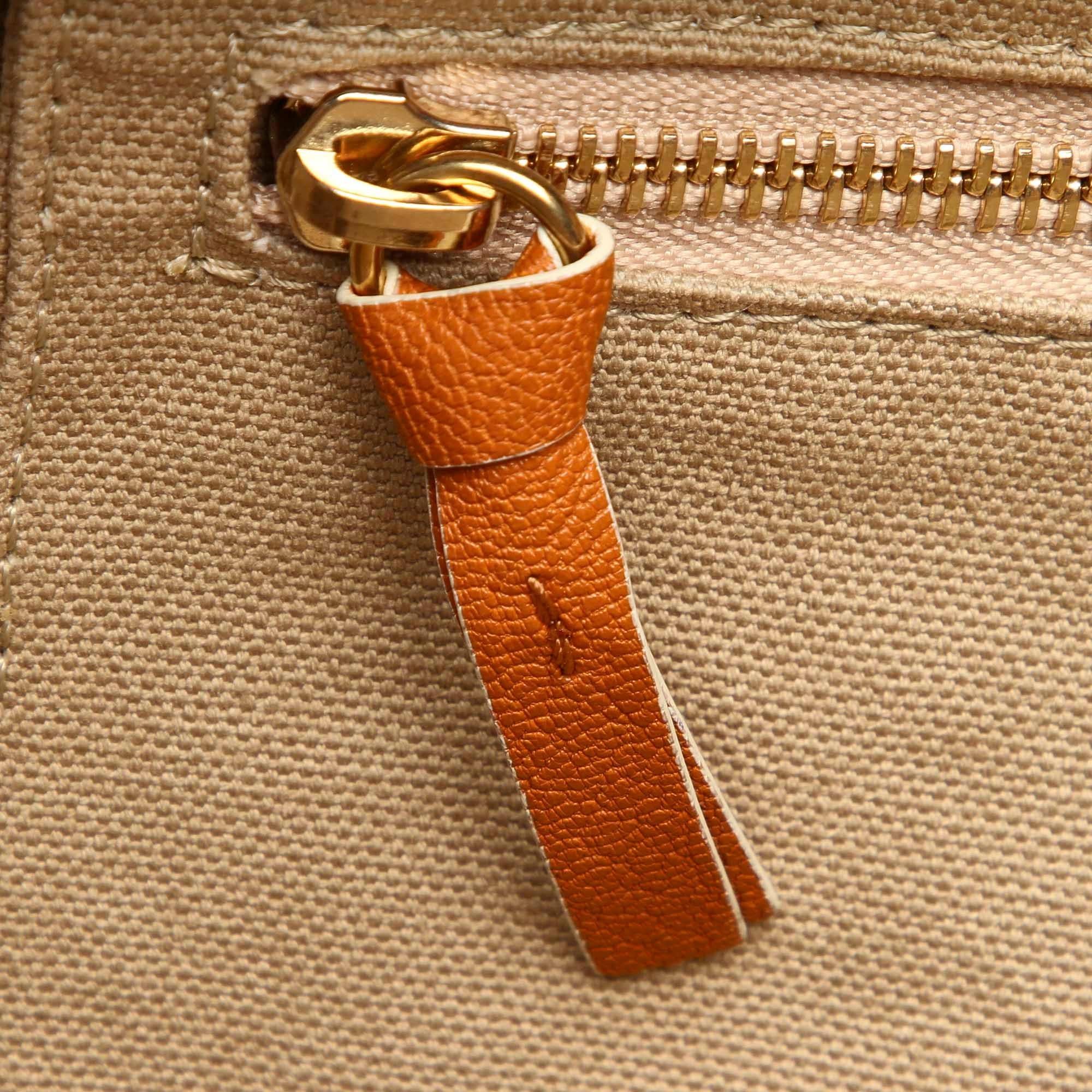 Chloe Everston Leather Handbag (SHG-37343)