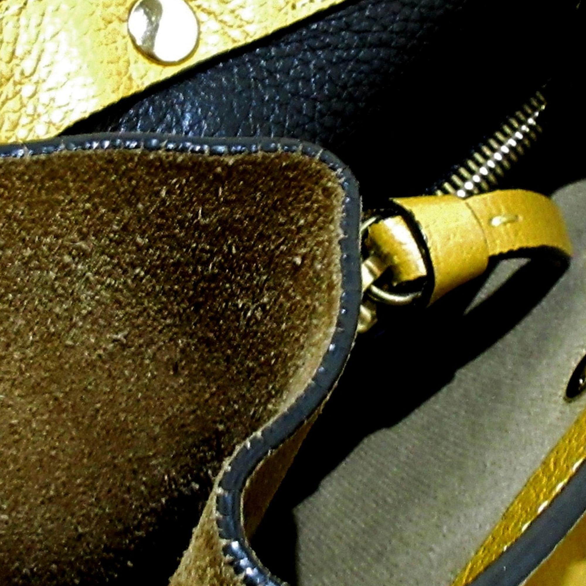 Chloe Faye Leather Tote Bag (SHG-31998)