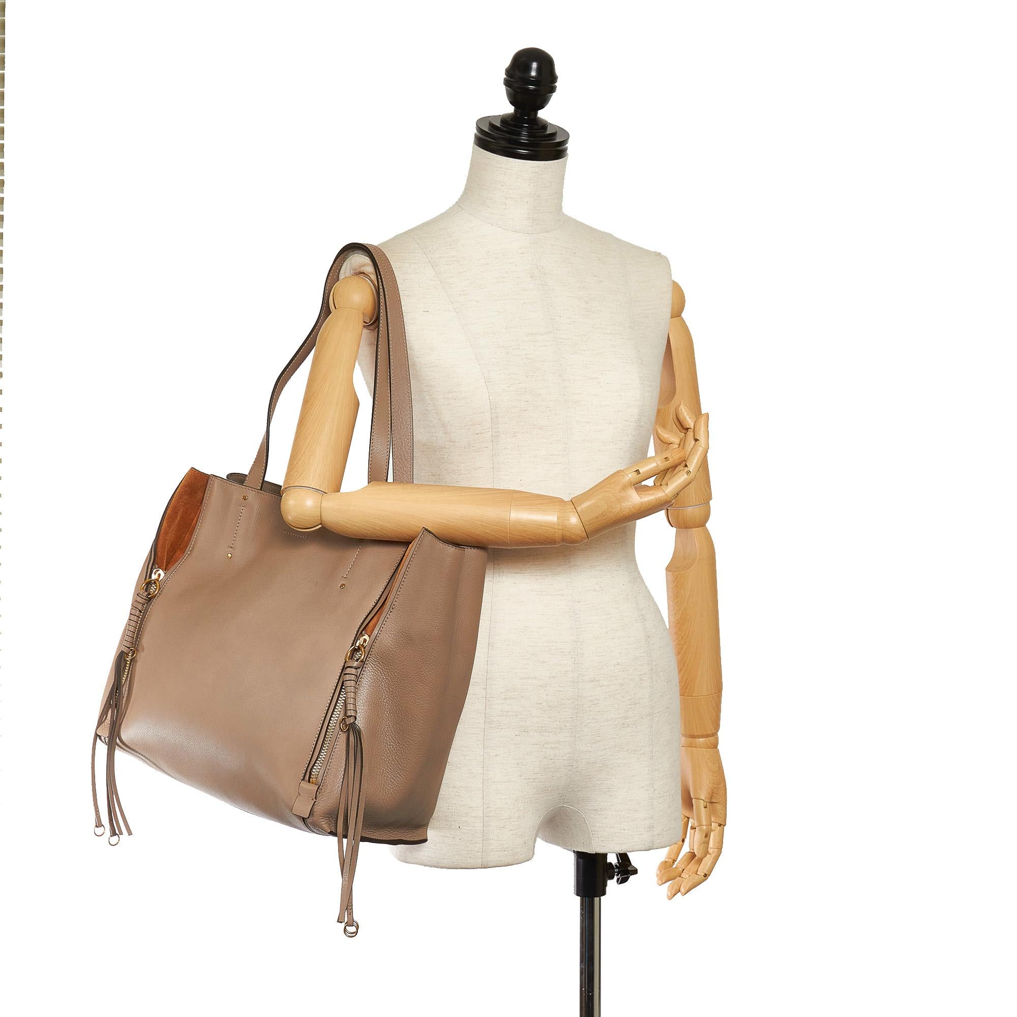 Chloe Milo Leather Tote Bag (SHG-32609)