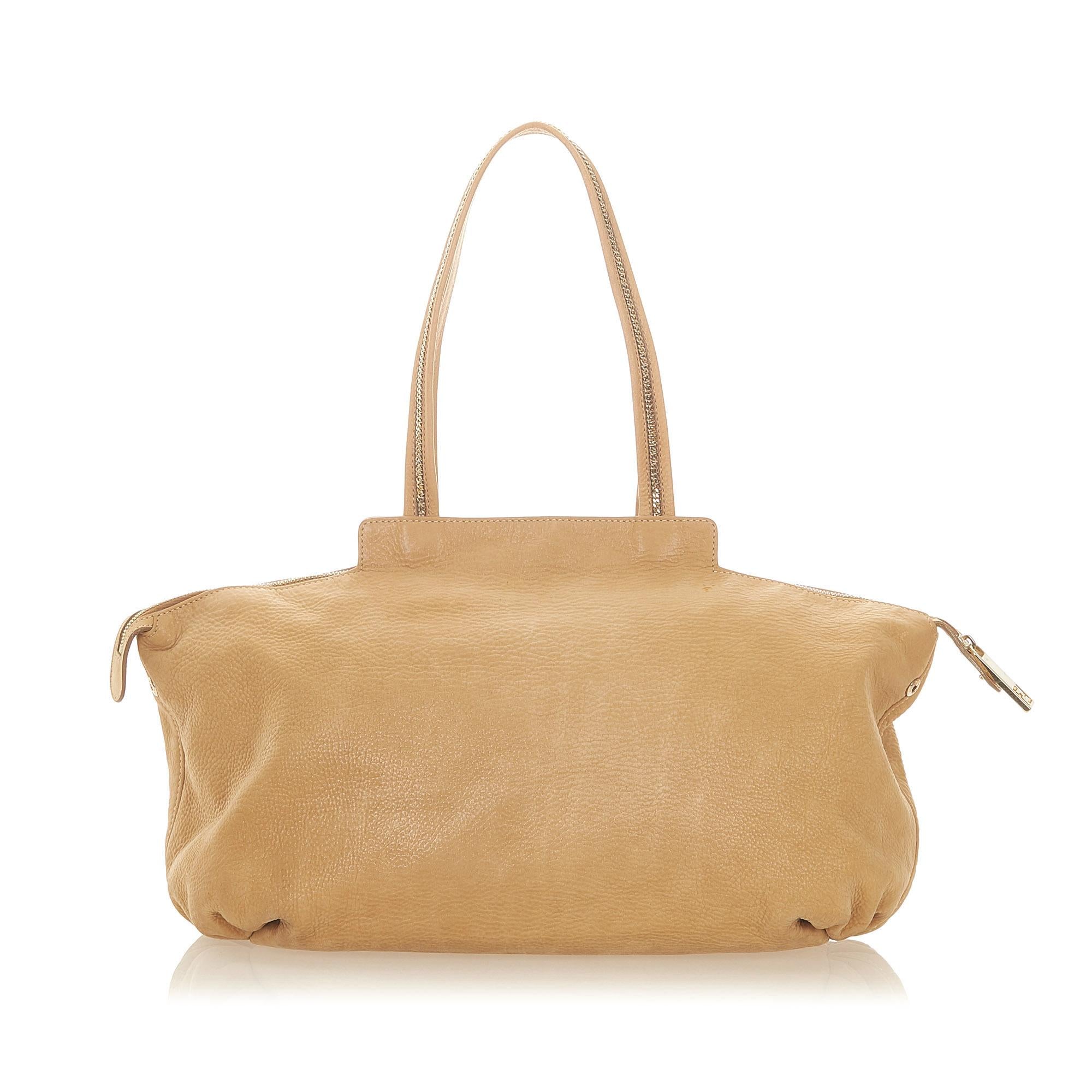 Fendi Chains Leather Tote Bag (SHG-20146)