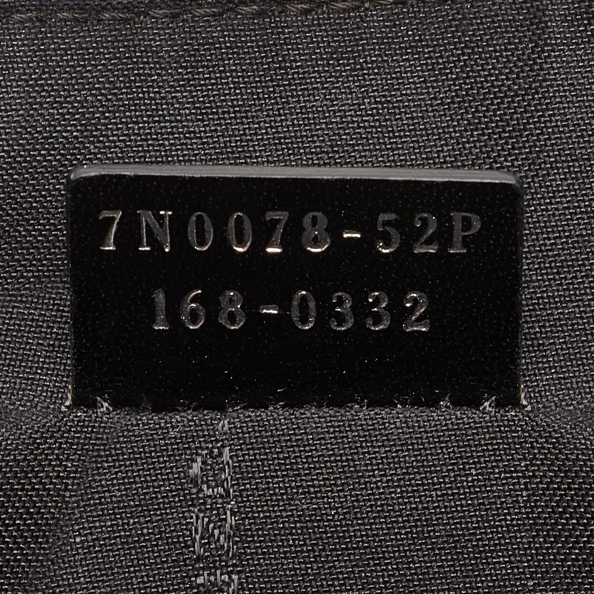 Fendi Karlito Leather Clutch Bag (SHG-26787)