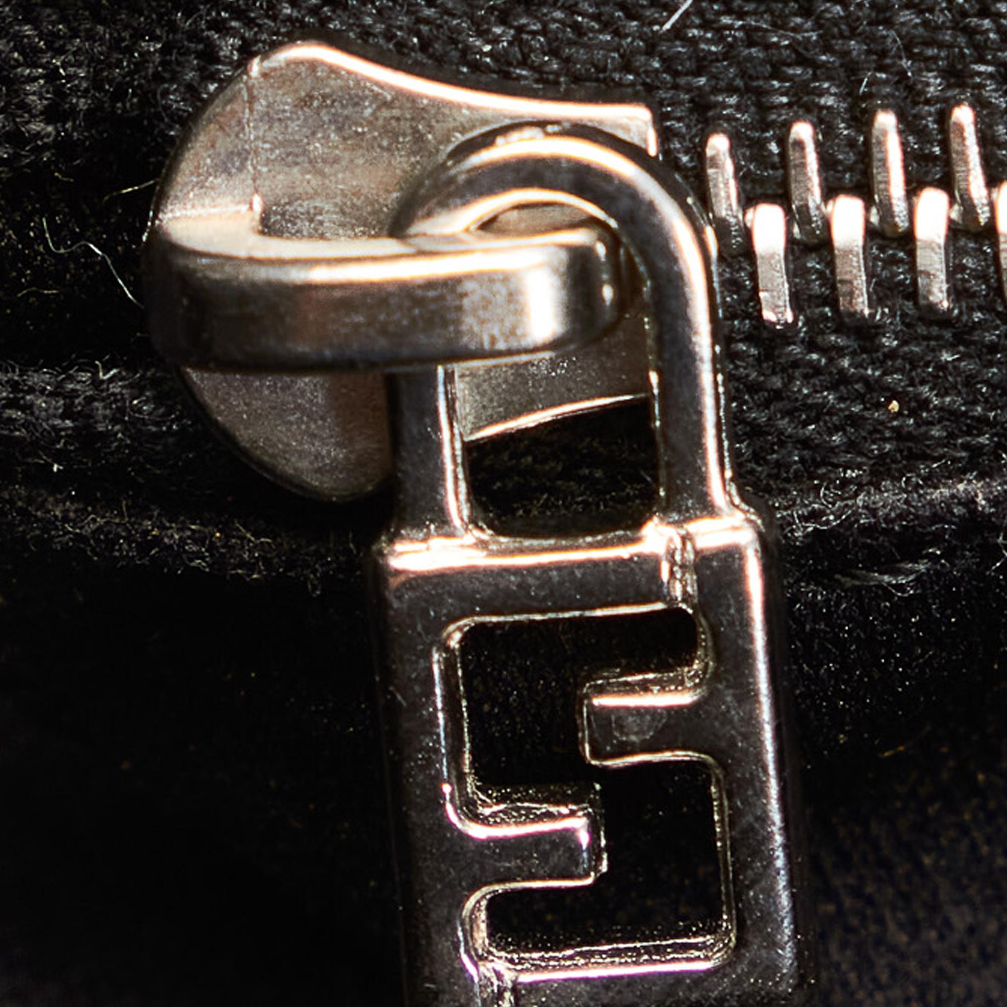 Fendi Nylon Mamma Baguette (SHG-26742)