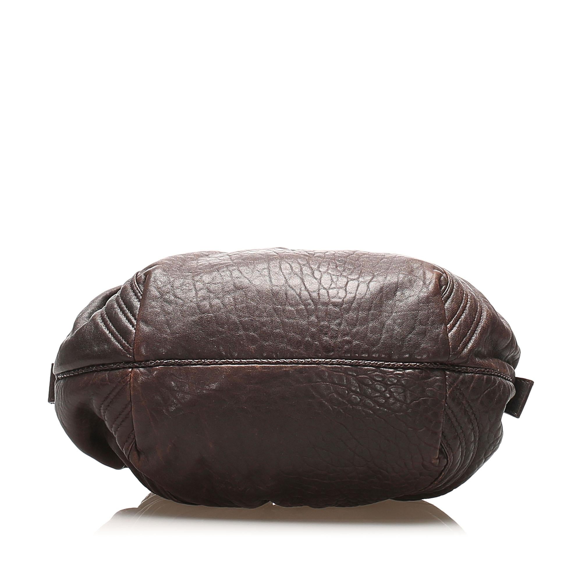 Fendi Spy Leather Handbag (SHG-22407)