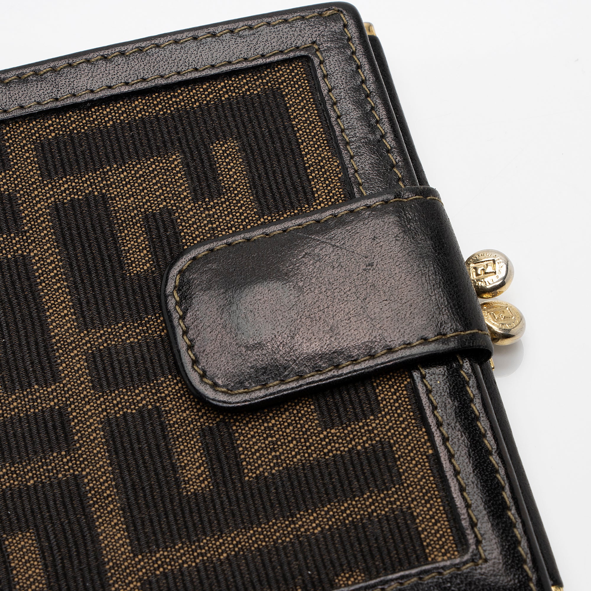 Fendi Vintage Zucca Kiss Lock French Wallet (SHF-J1Q6xA)