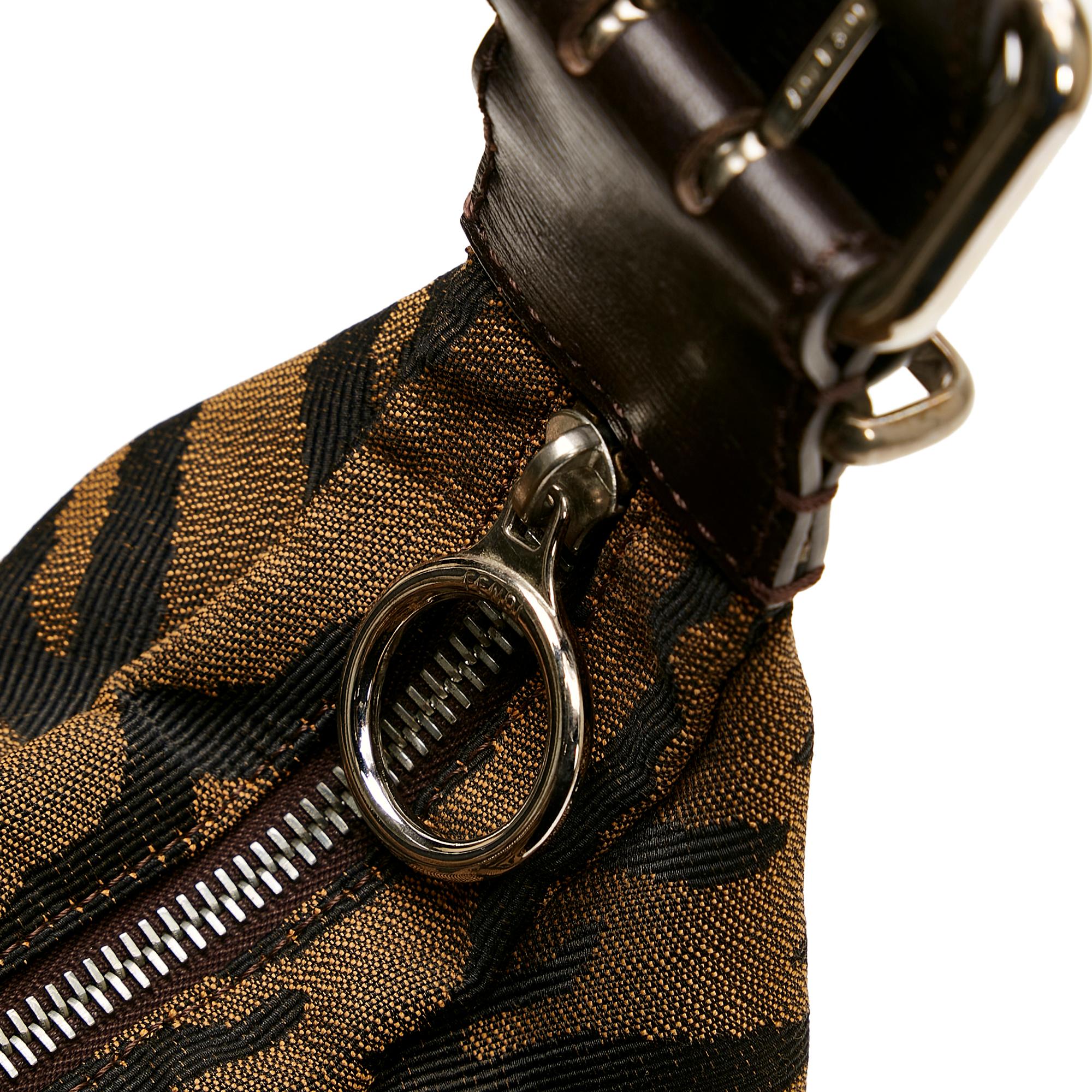 Fendi Zebra Print Oyster (SHG-CayGQz)