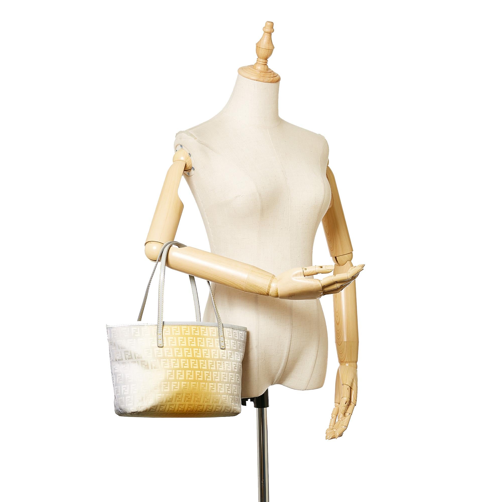 Fendi Zucchino Canvas Tote Bag (SHG-26782)