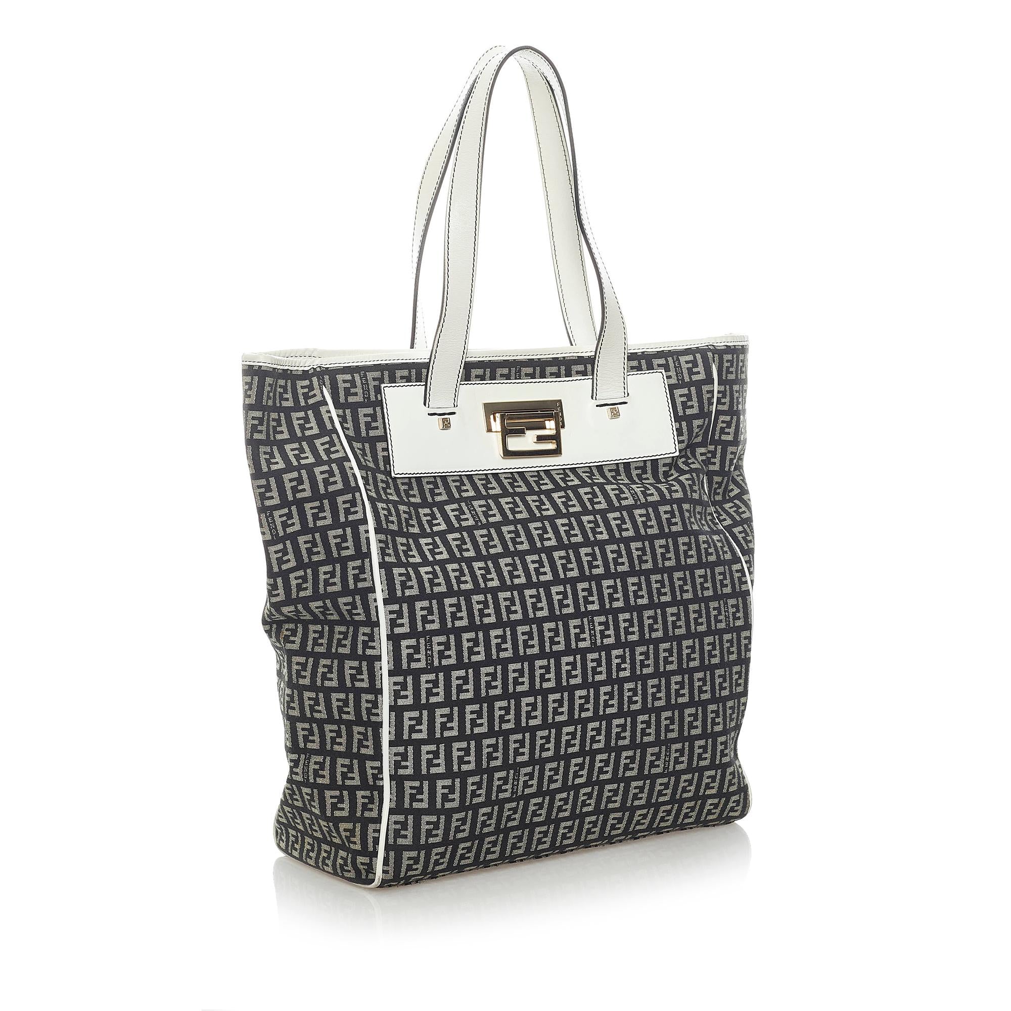Fendi Zucchino Canvas Tote Bag (SHG-33487)
