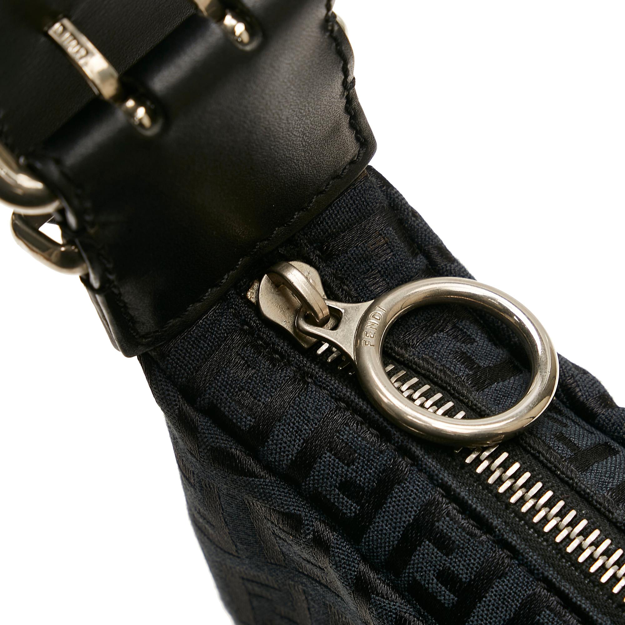 Fendi Zucchino Oyster (SHG-d0Proi)