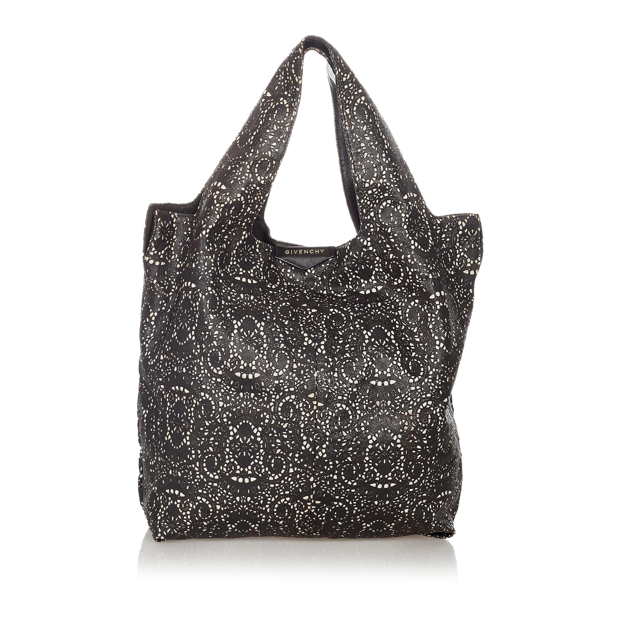 Givenchy Antigona Leather Tote Bag (SHG-23549)