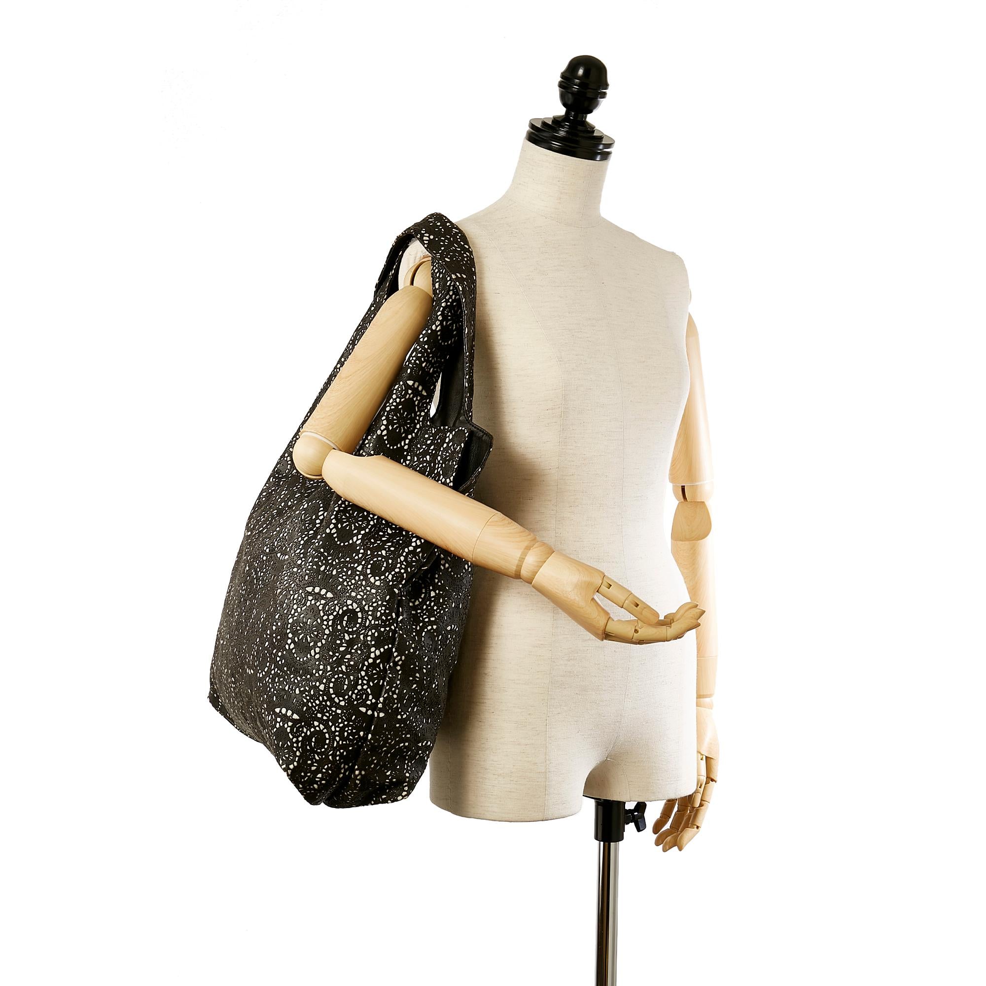 Givenchy Antigona Leather Tote Bag (SHG-23549)