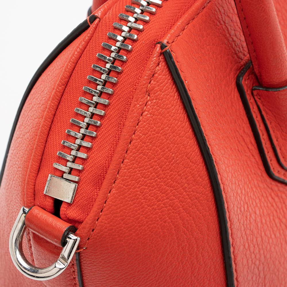 Givenchy Smooth Calfskin Antigona Mini Satchel (SHF-16557)
