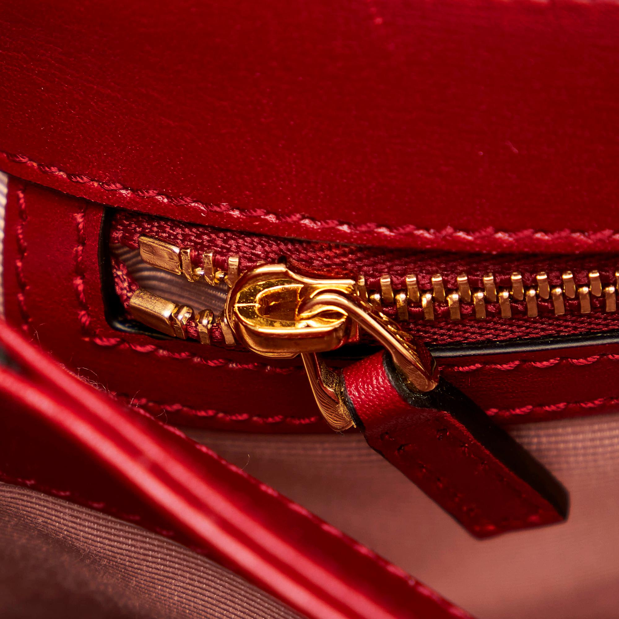 Gucci Arli Leather Crossbody Bag (SHG-28471)