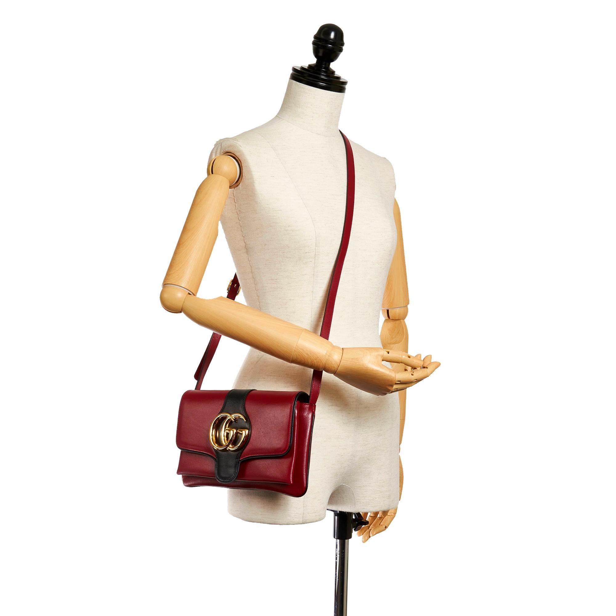 Gucci Arli Leather Crossbody Bag (SHG-28471)