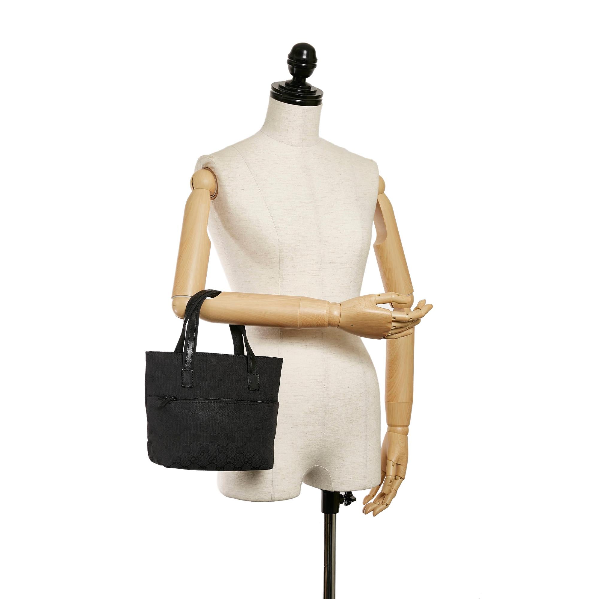 Gucci GG Canvas Handbag (SHG-31609)