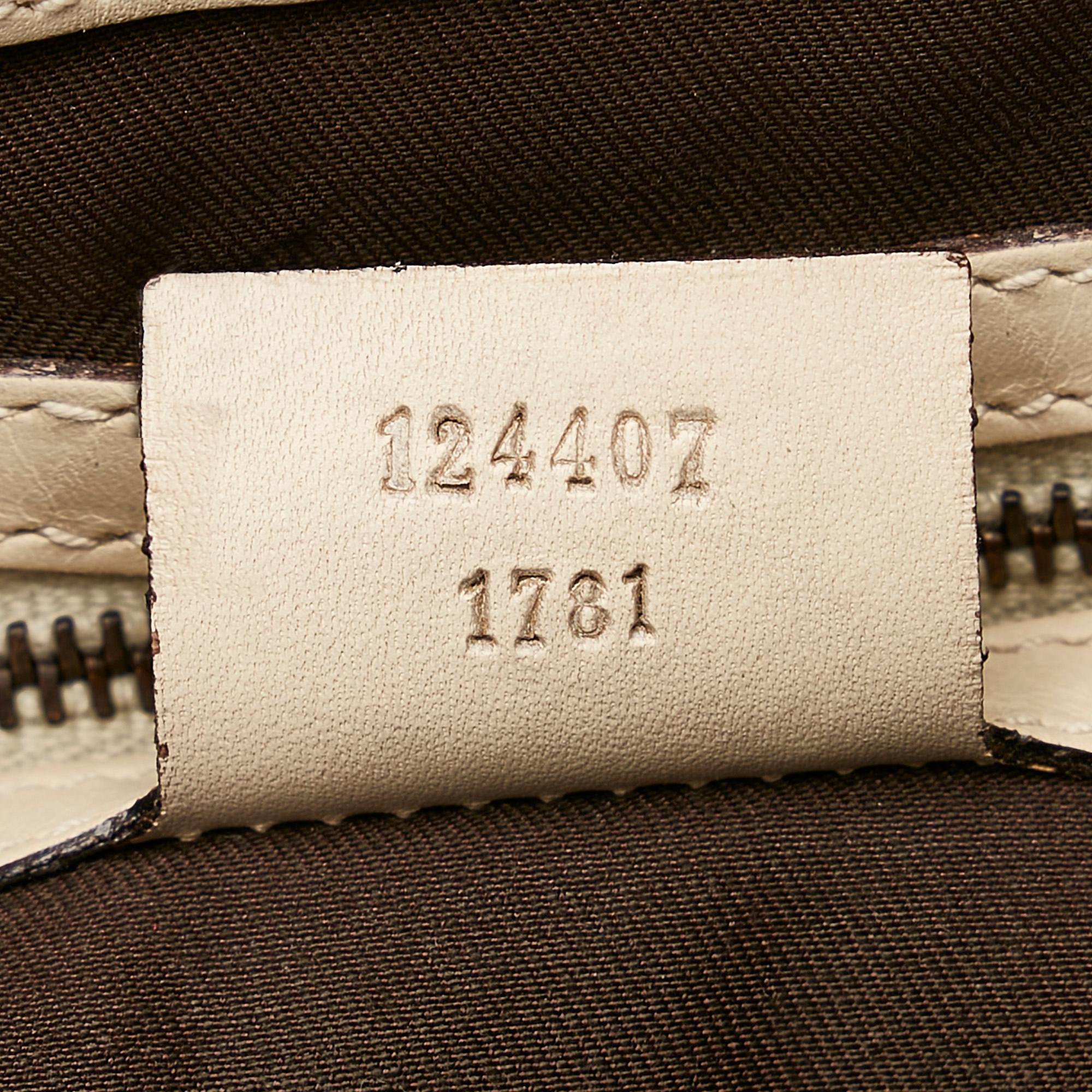 Gucci GG Canvas Nailhead Jackie Shoulder Bag (SHG-28382)