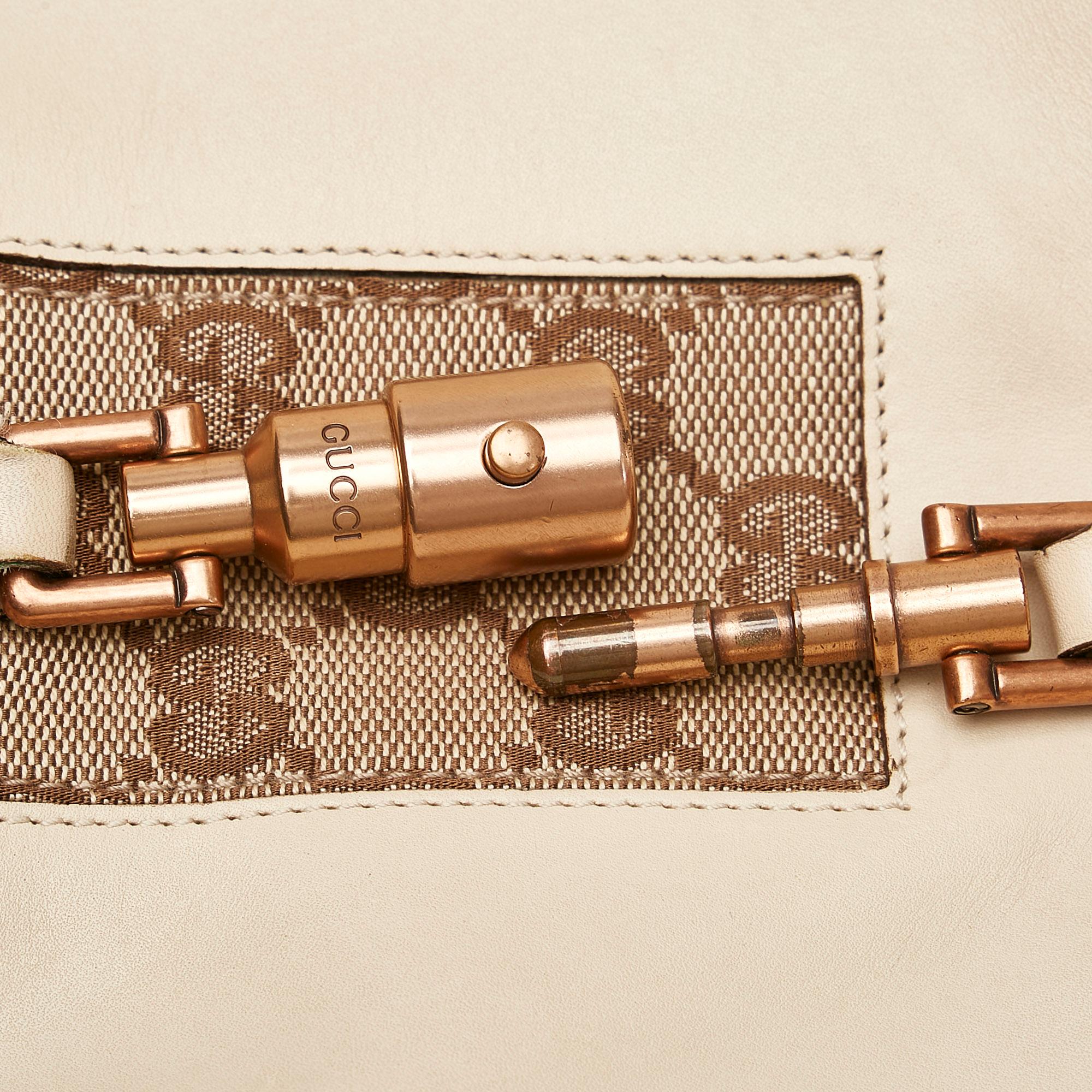 Gucci GG Canvas Nailhead Jackie Shoulder Bag (SHG-28382)