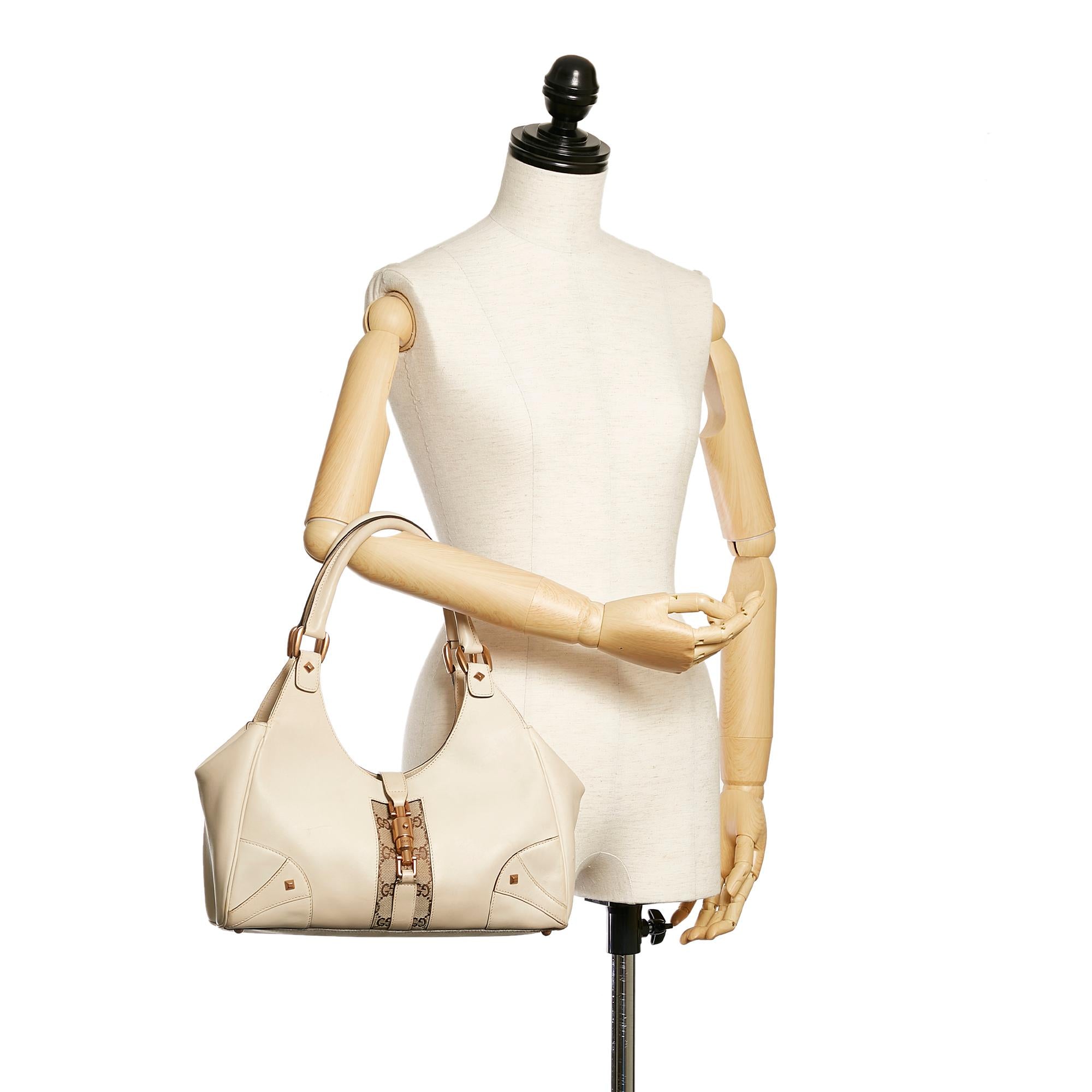 Gucci GG Canvas Nailhead Jackie Shoulder Bag (SHG-28382)