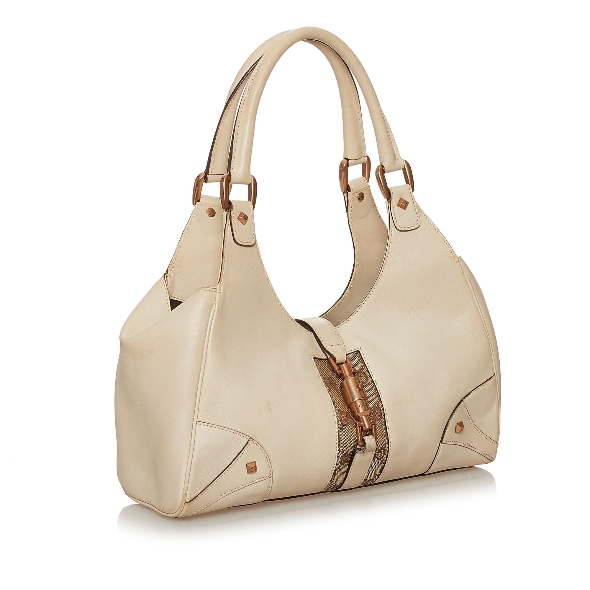 Gucci GG Canvas Nailhead Jackie Shoulder Bag (SHG-28382)